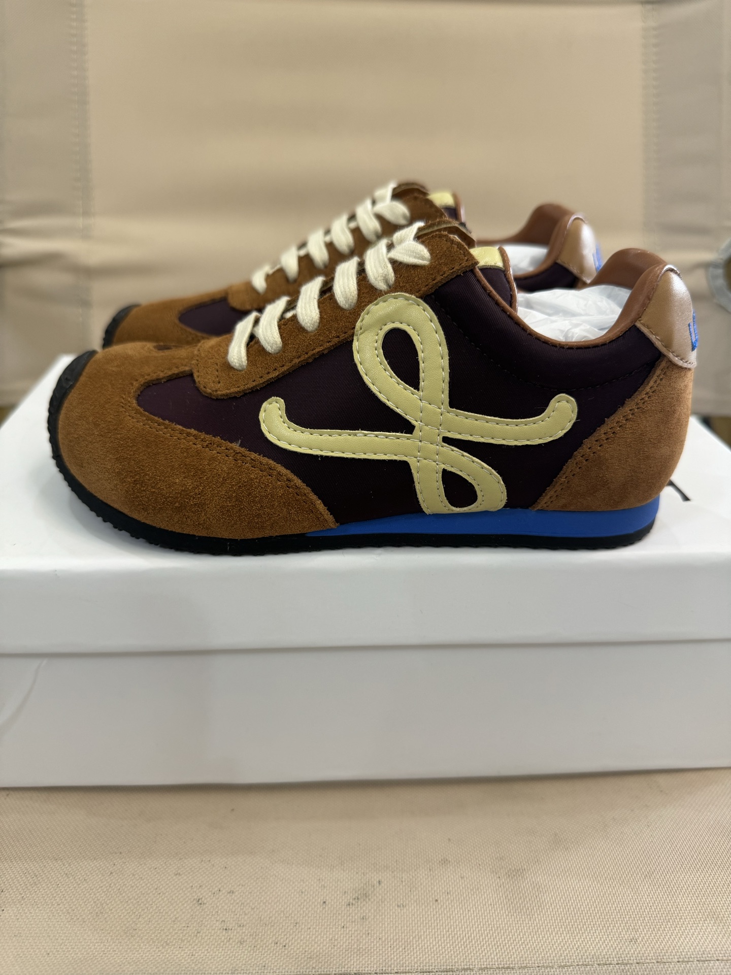 Loewe Male Sneakers 37-l