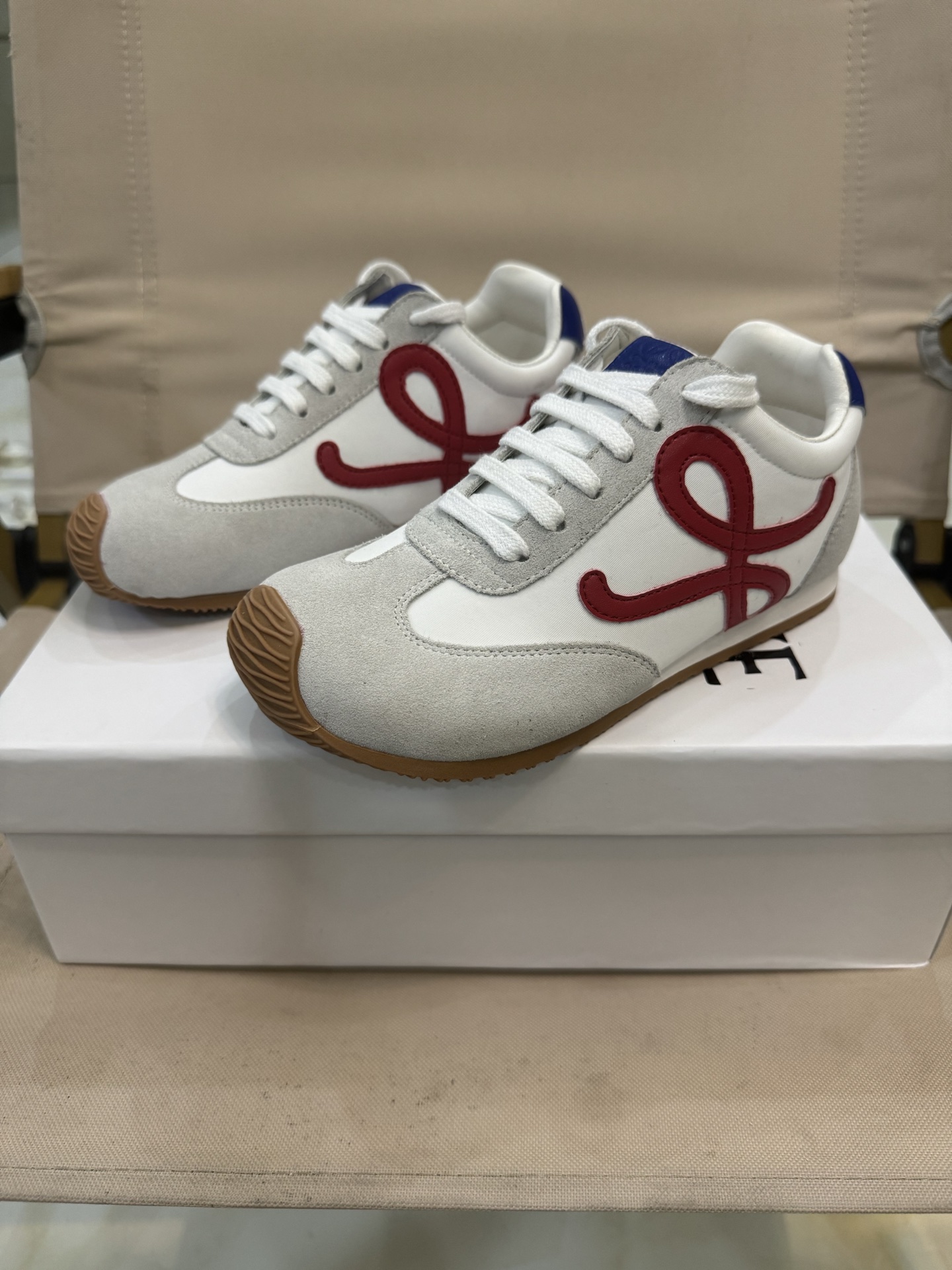 Loewe Male Sneakers 37-l