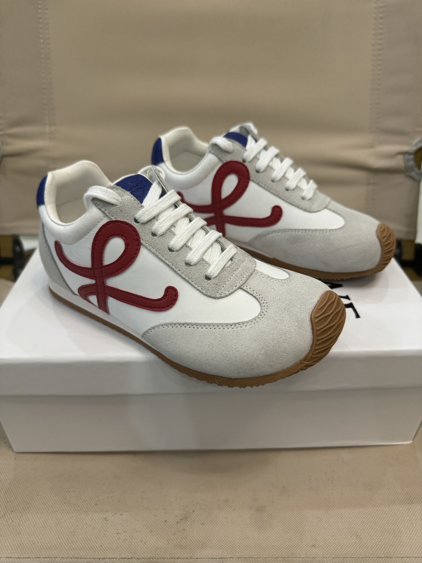 Loewe Male Sneakers 37-l