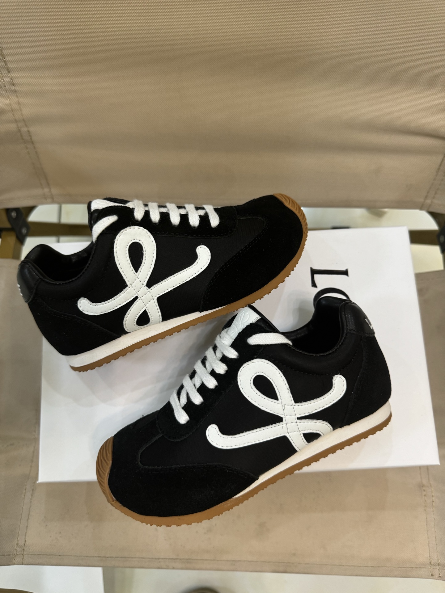 Loewe Male Sneakers 37-l