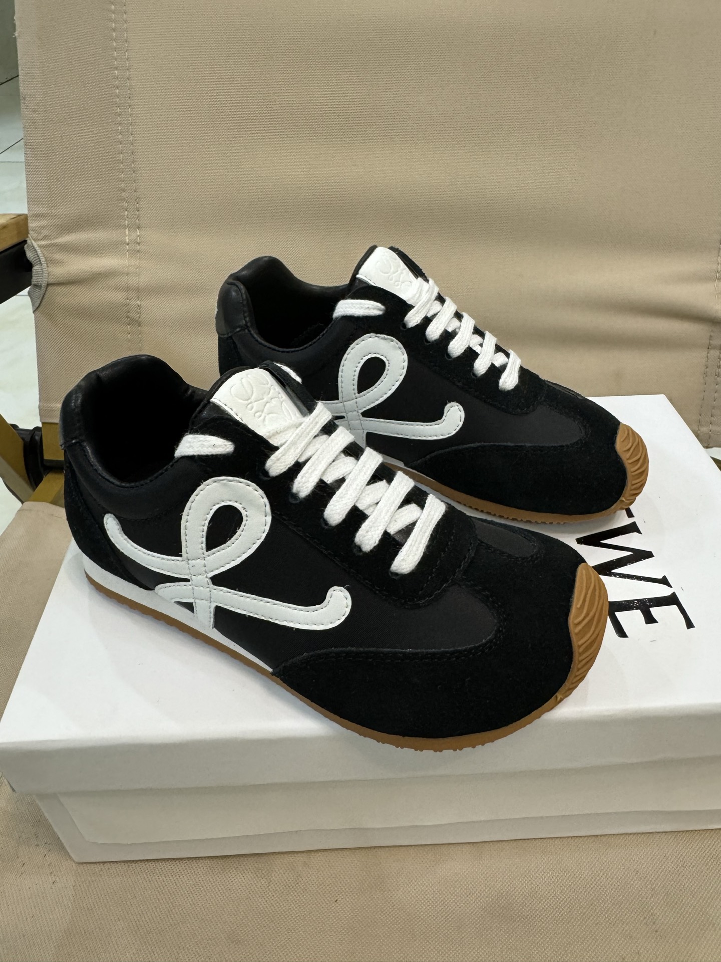 Loewe Male Sneakers 37-l