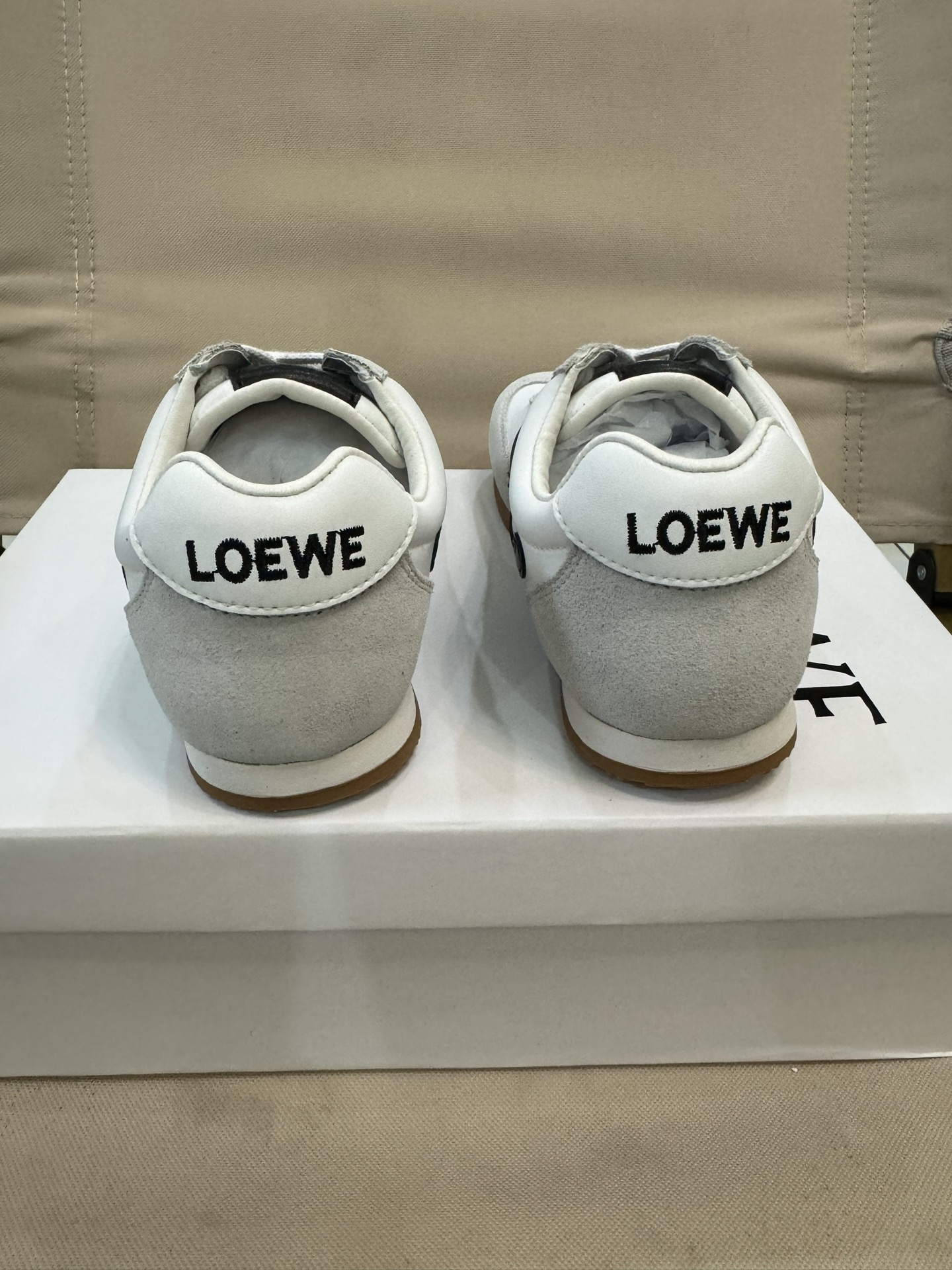 Loewe Male Sneakers 37-l