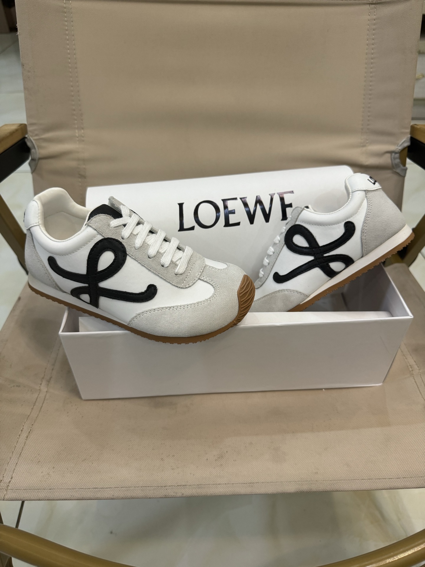 Loewe Male Sneakers 37-l
