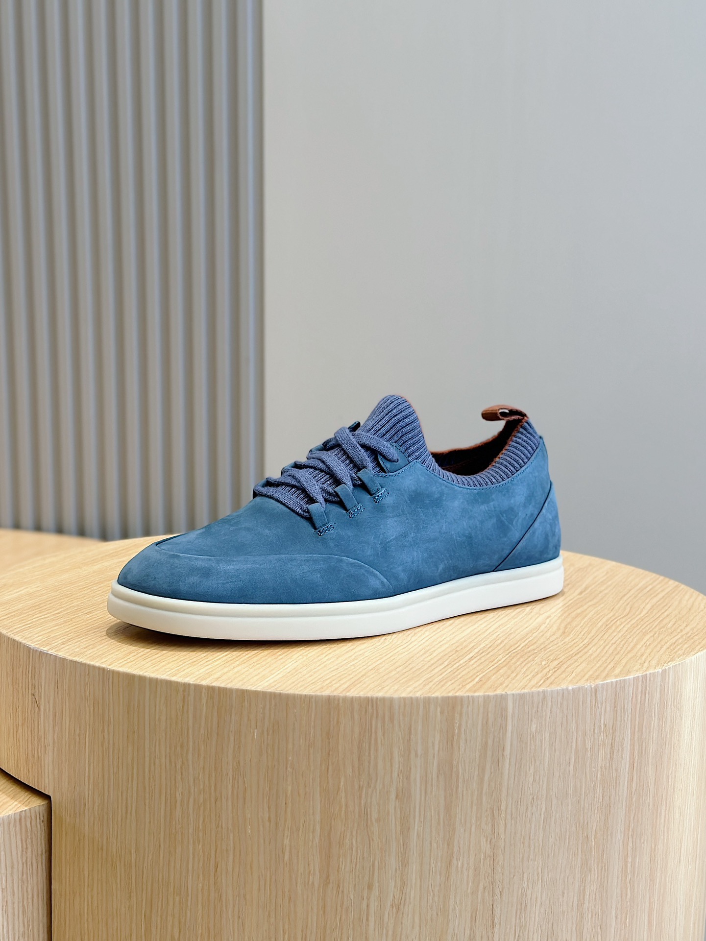 Loro Piana Male Sneakers L-s