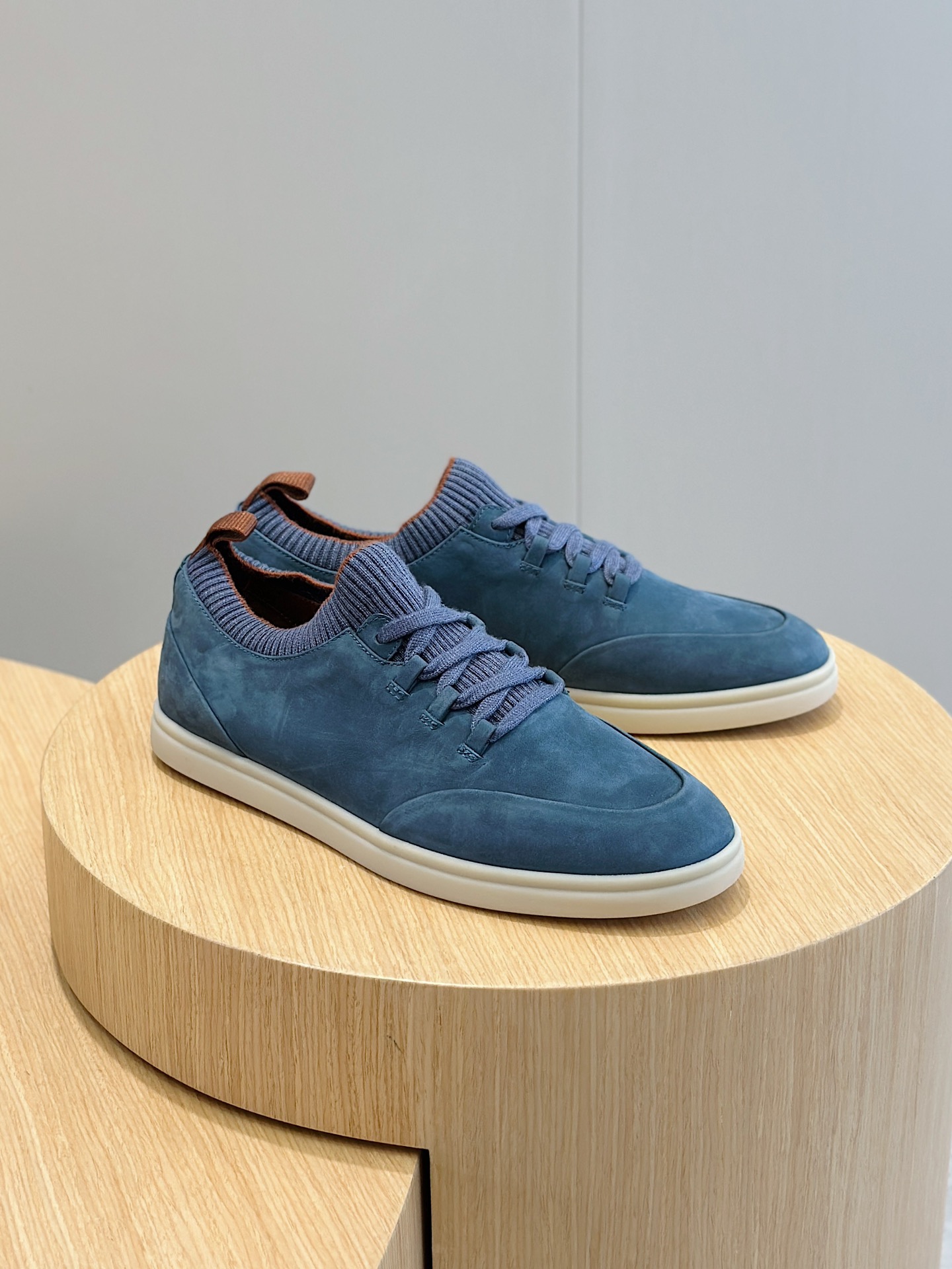 Loro Piana Male Sneakers L-s