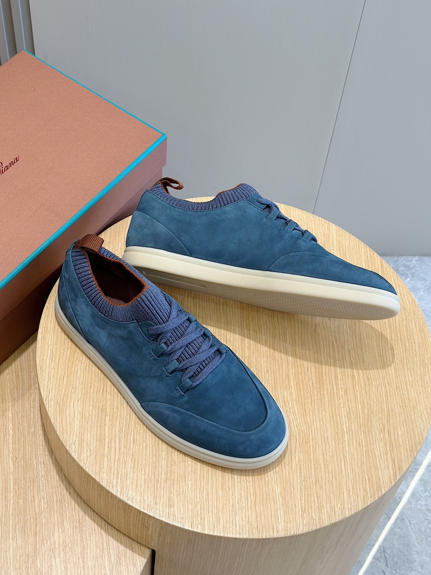 Loro Piana Male Sneakers L-s