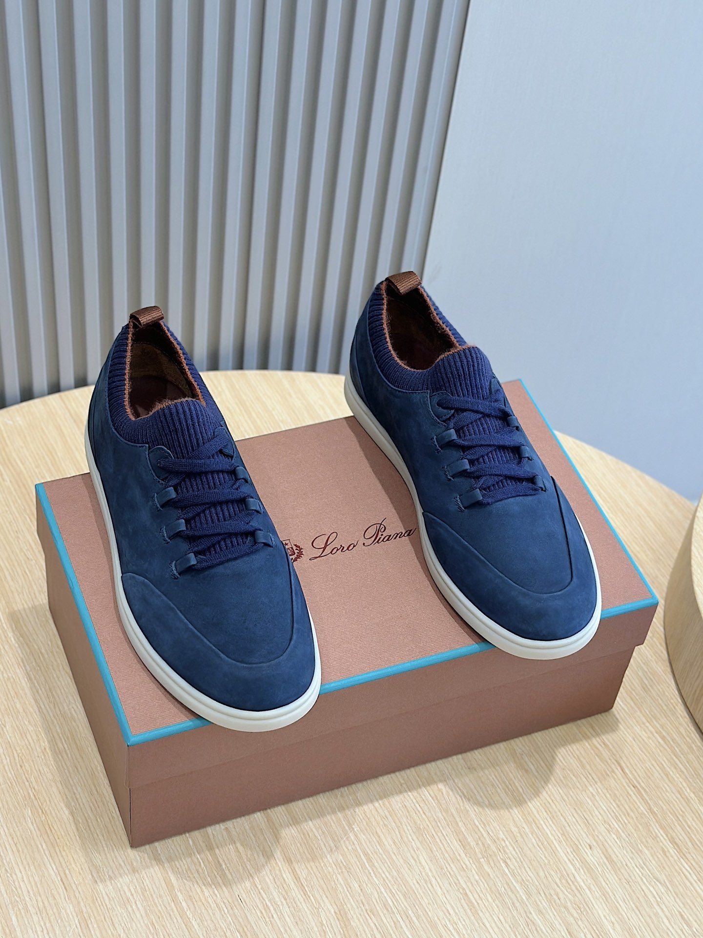 Loro Piana Male Sneakers L-s