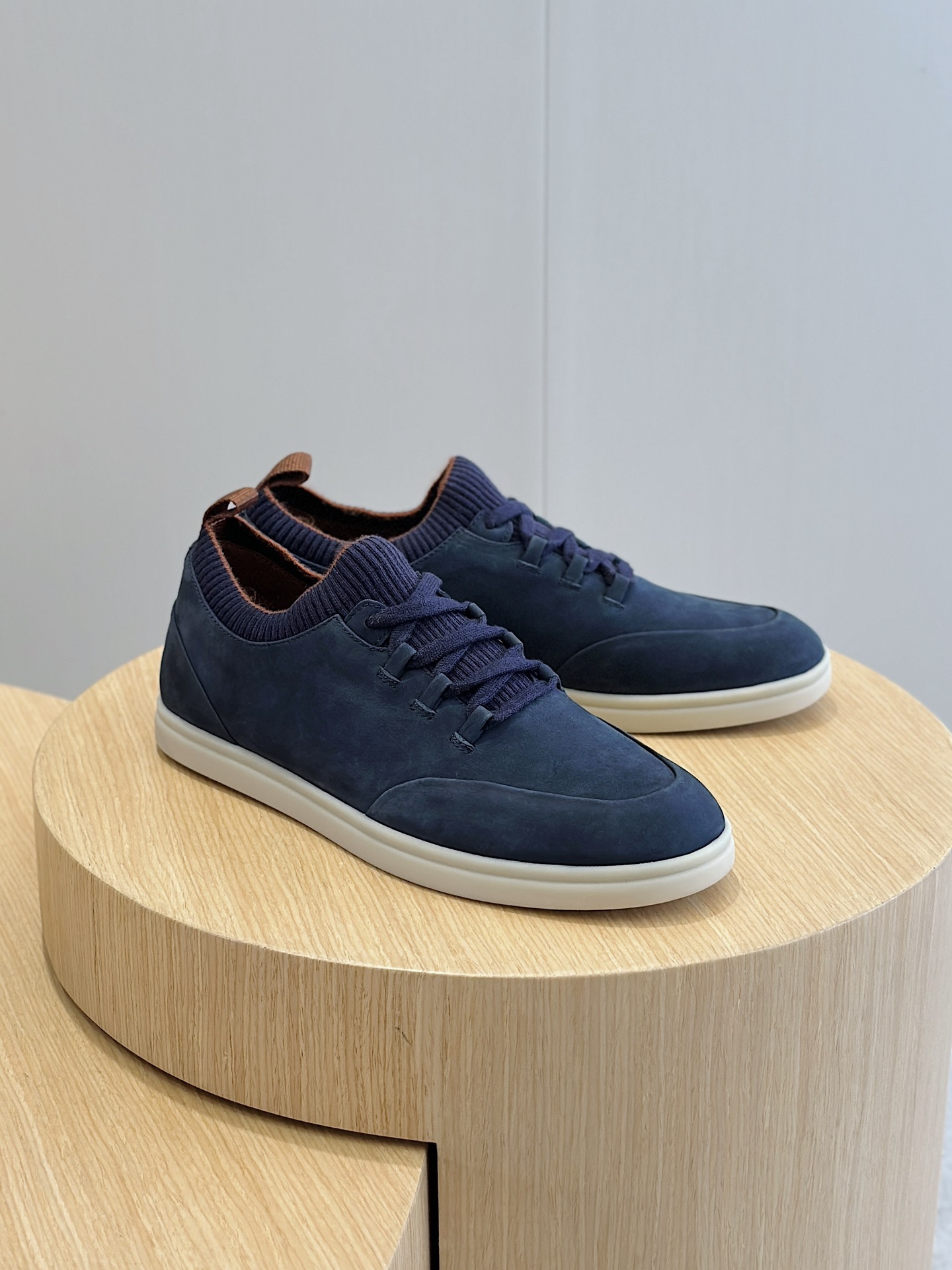 Loro Piana Male Sneakers L-s