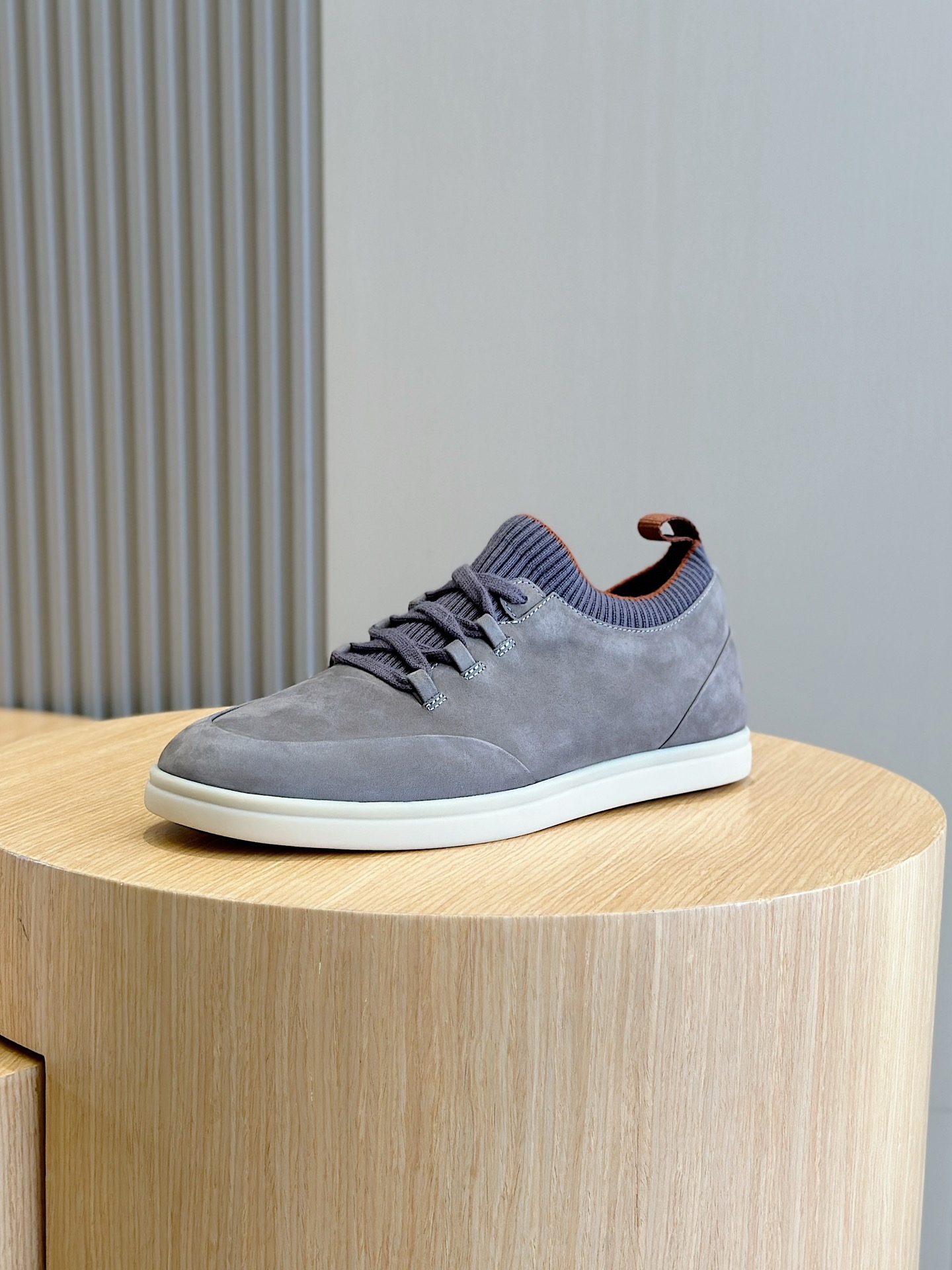 Loro Piana Male Sneakers L-s