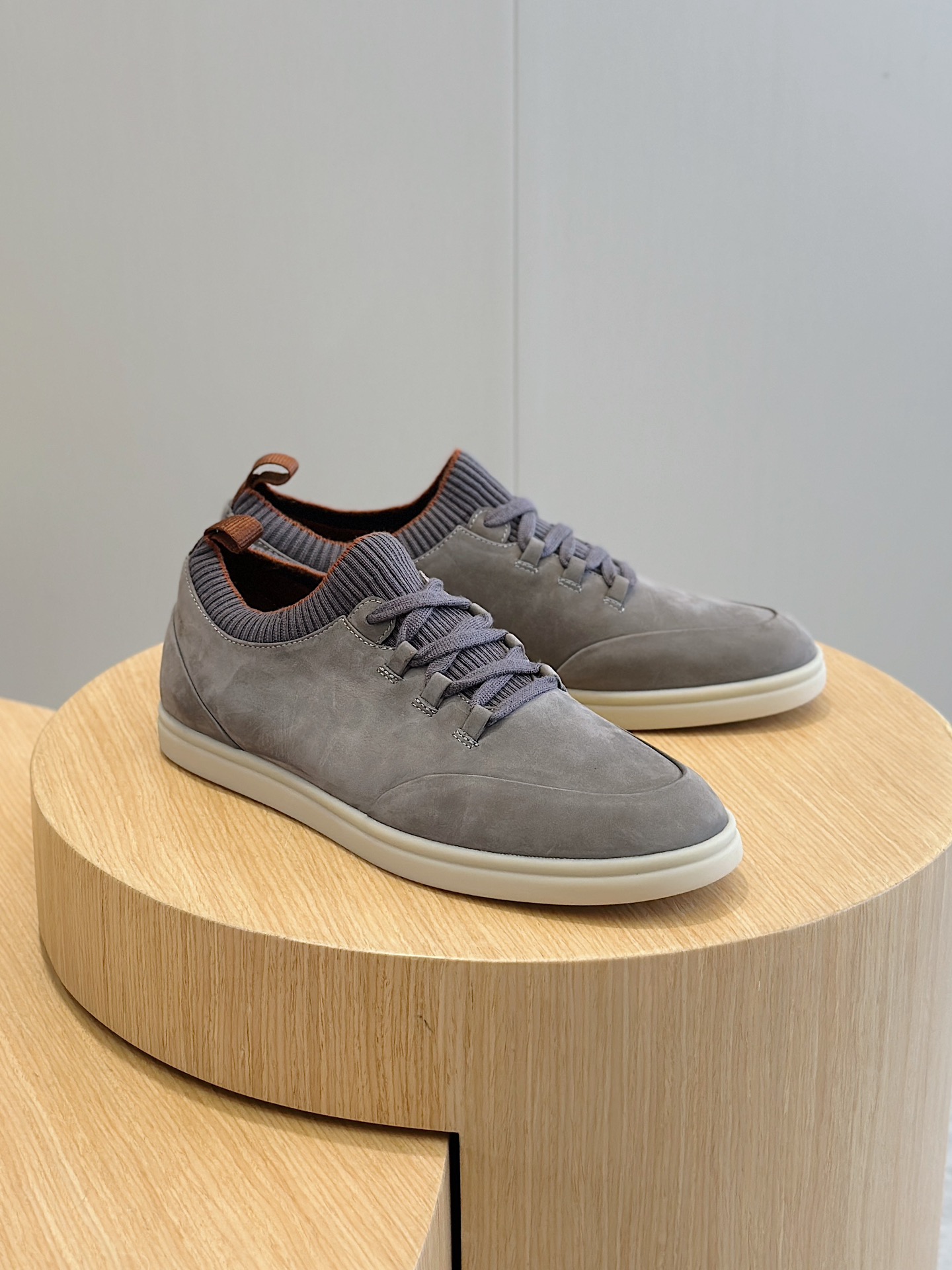 Loro Piana Male Sneakers L-s