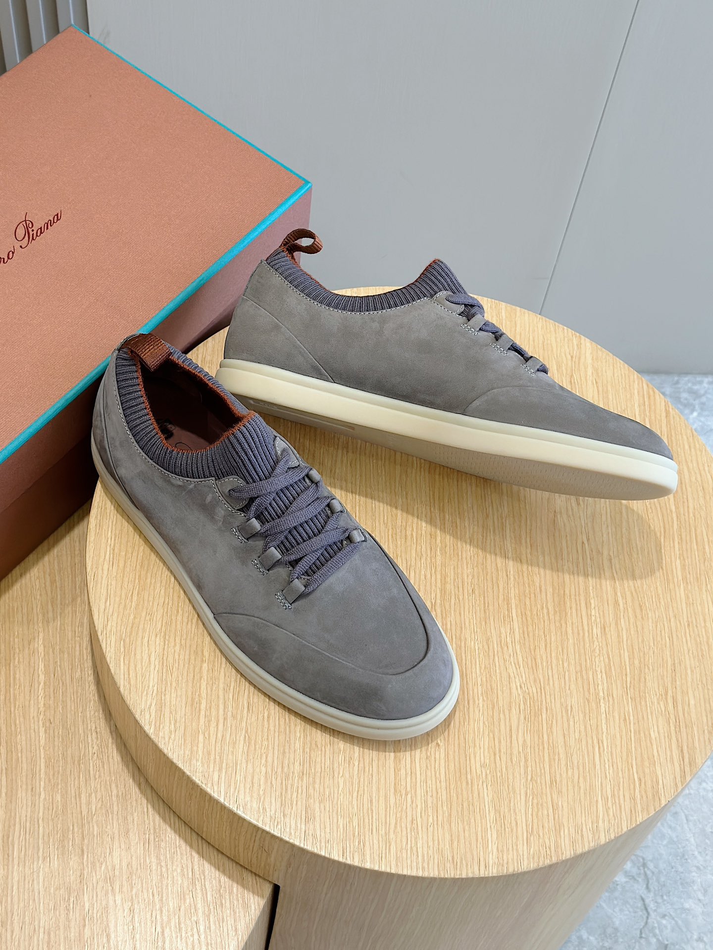 Loro Piana Male Sneakers L-s