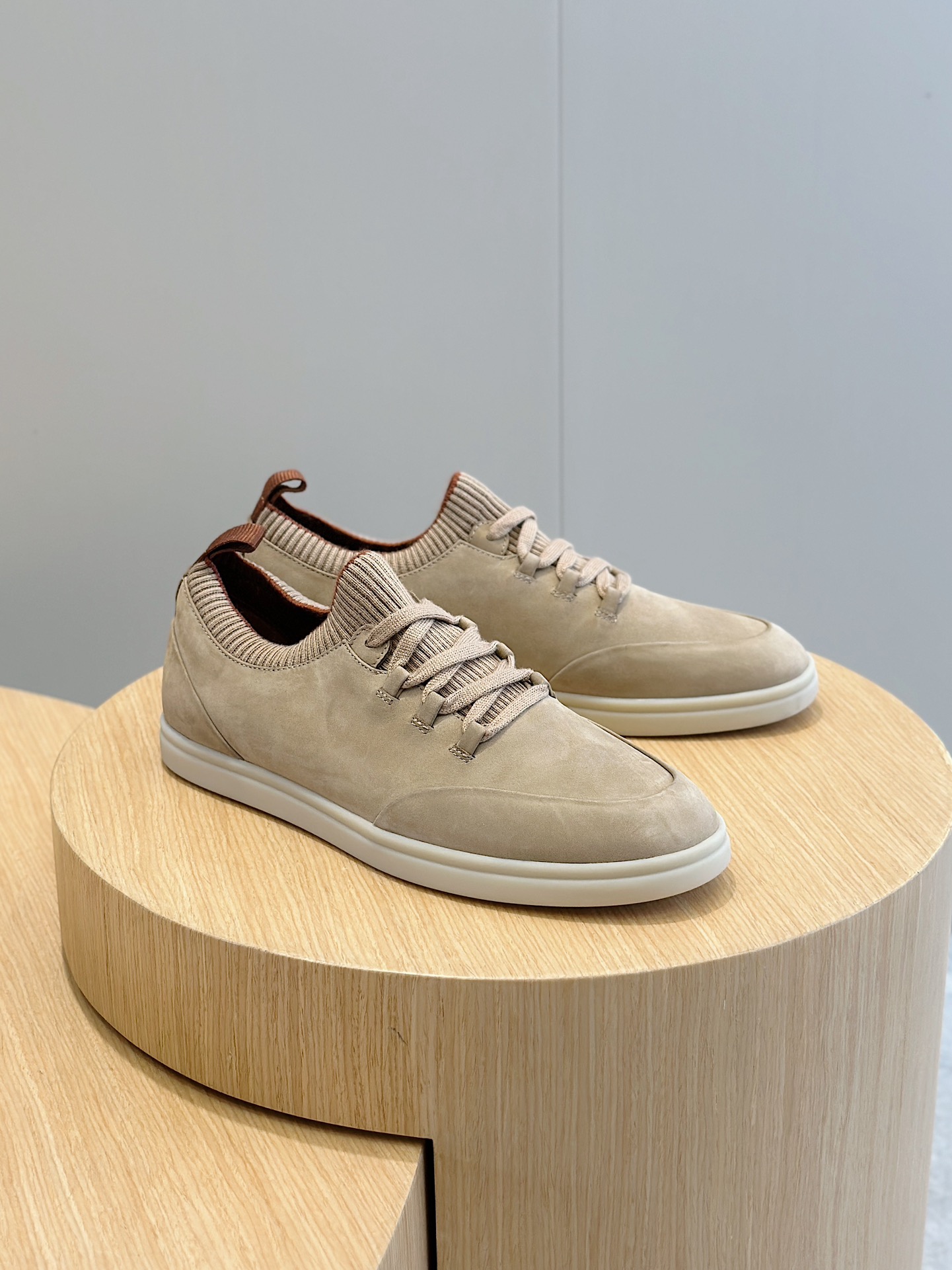 Loro Piana Male Sneakers L-s