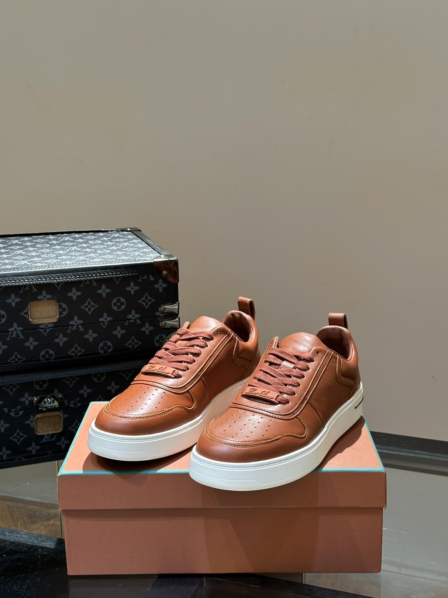 Loro Piana Male Sneakers L-s