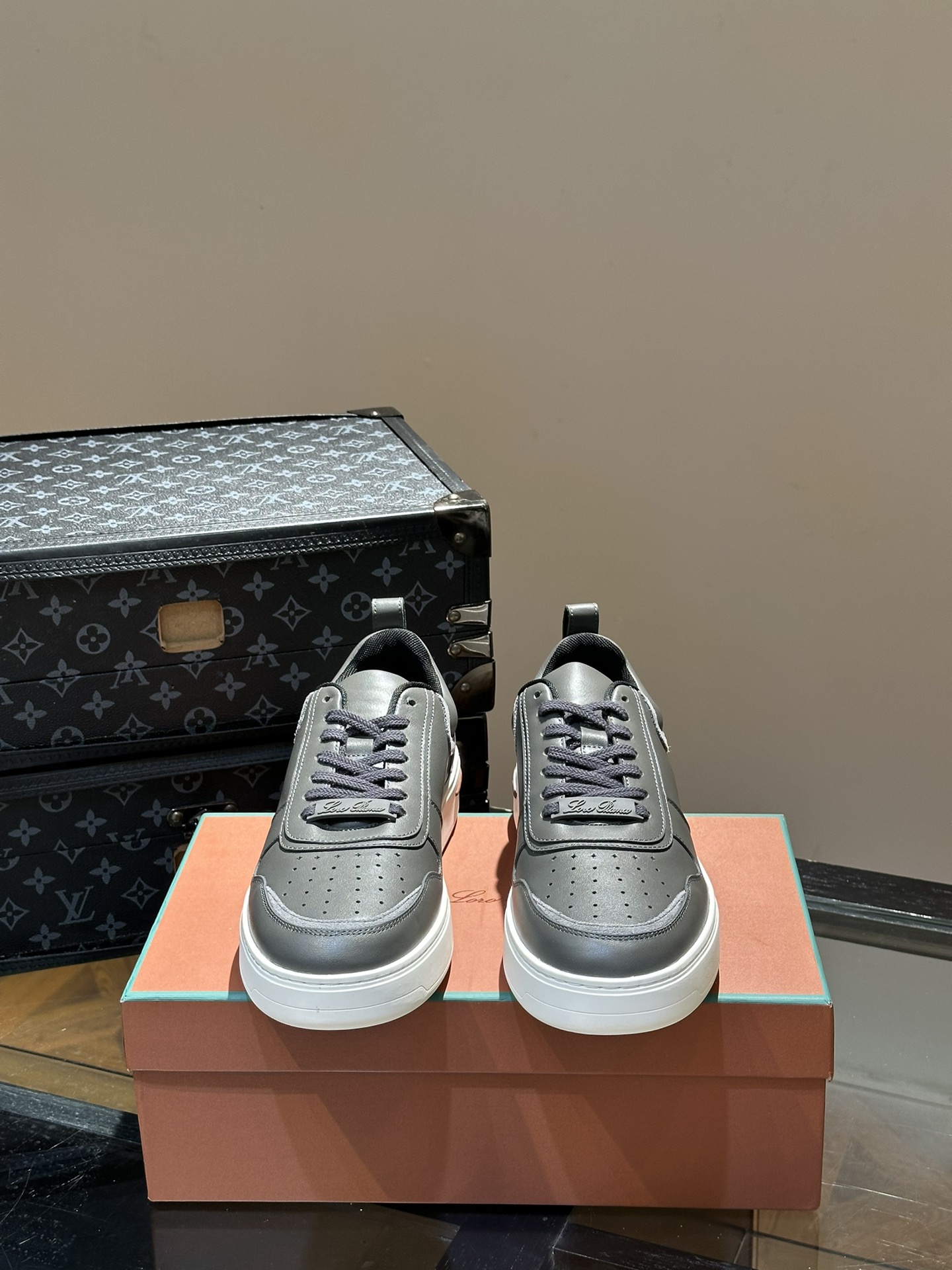 Loro Piana Male Sneakers L-s