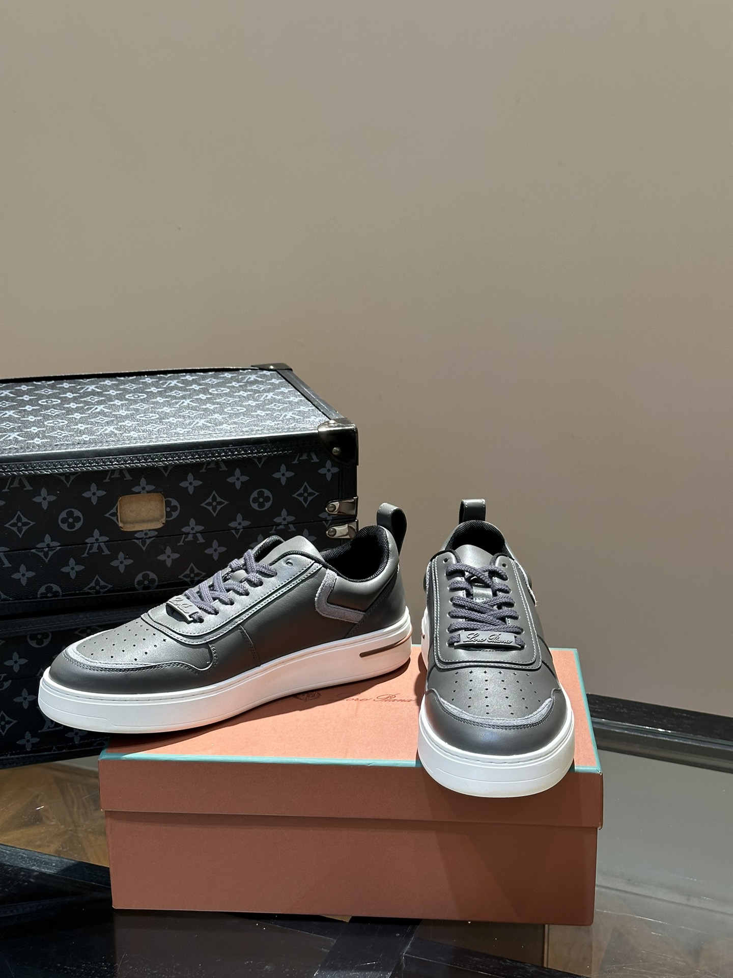 Loro Piana Male Sneakers L-s