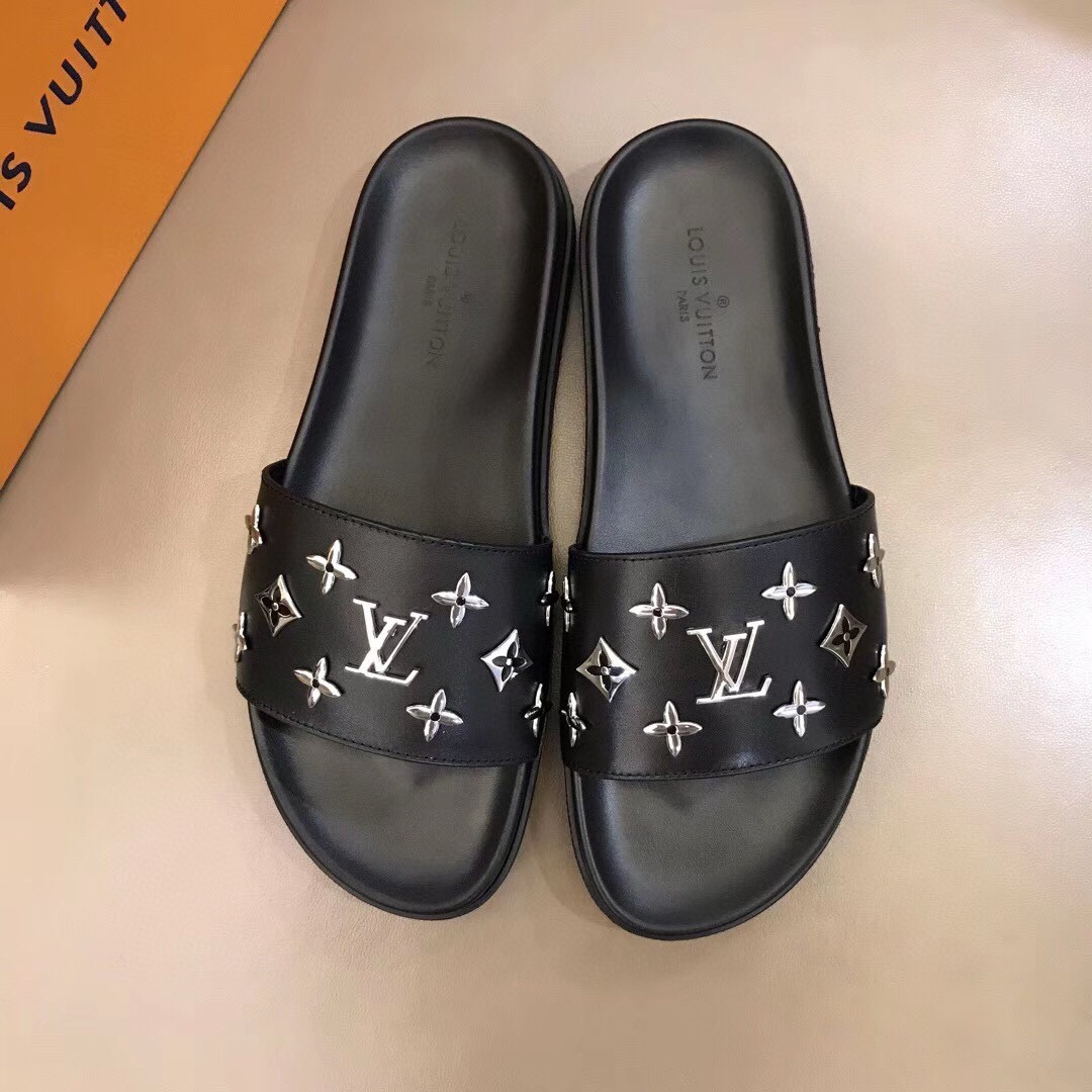 Louis Vuitton Male Slippers L-s