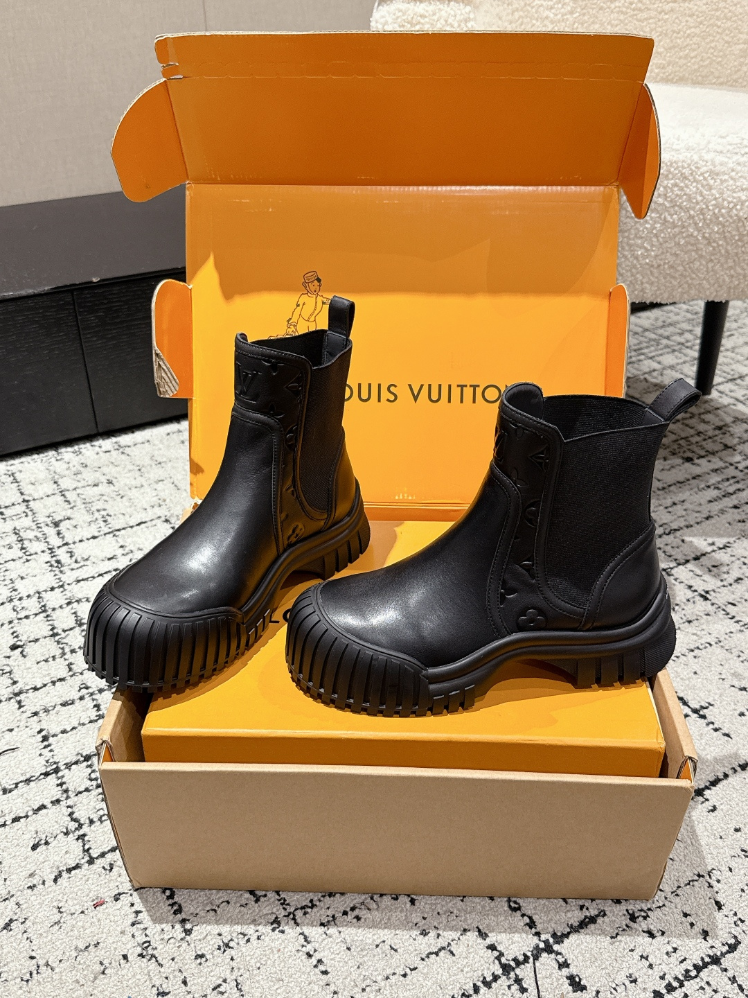Louis Vuitton Boots Cow Leather L-s