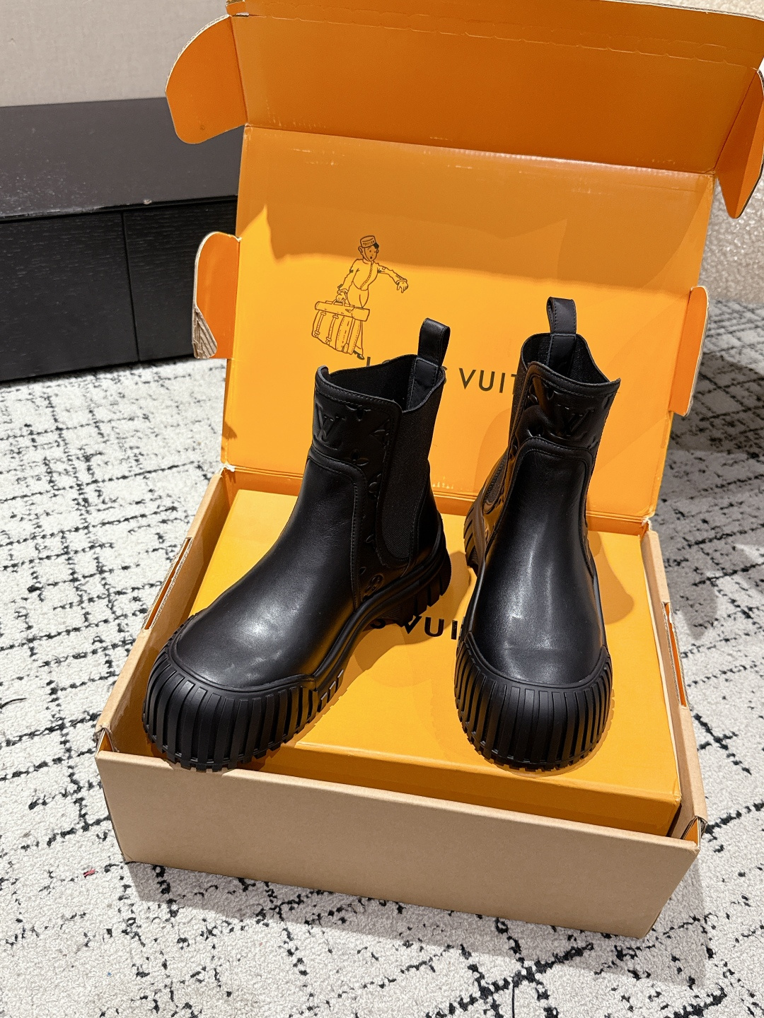 Louis Vuitton Boots Cow Leather L-s