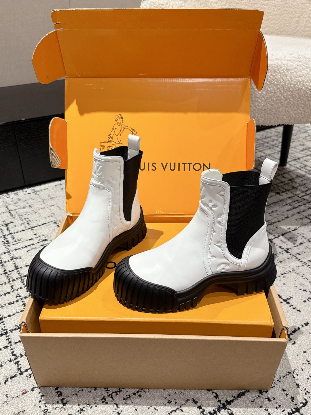 Louis Vuitton Boots Cow Leather L-s
