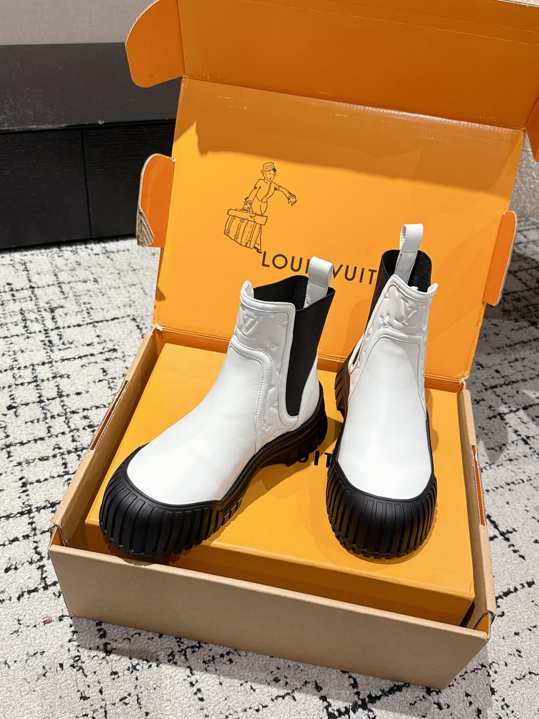 Louis Vuitton Boots Cow Leather L-s