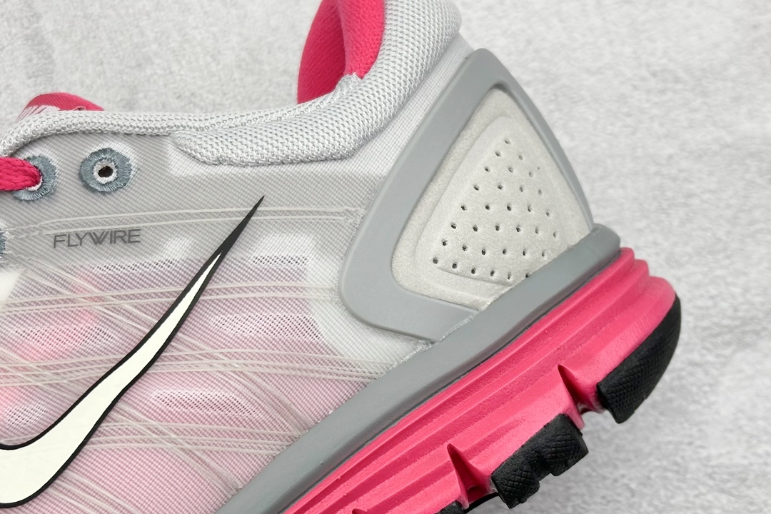 Basic Shoes Breathable L