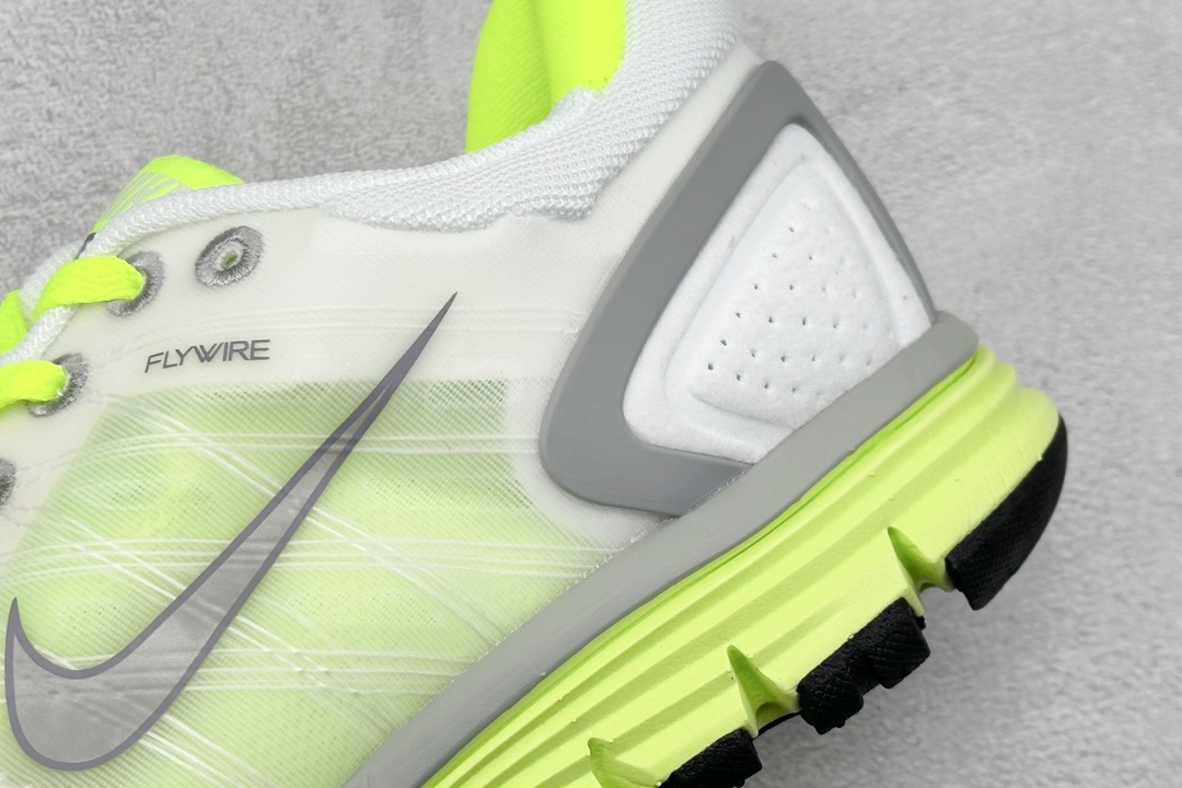 Basic Shoes Breathable L