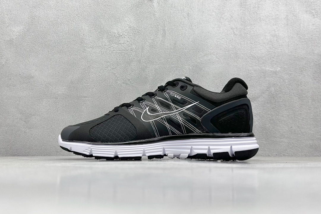 Basic Shoes Breathable L