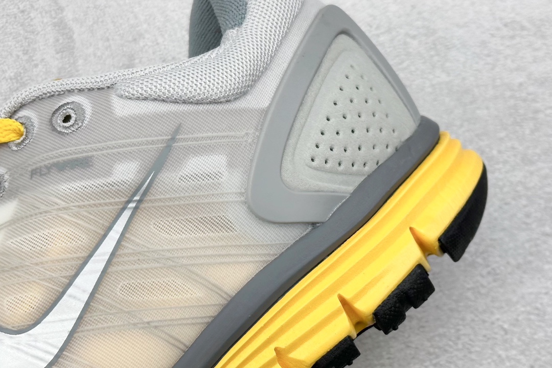 Basic Shoes Breathable L