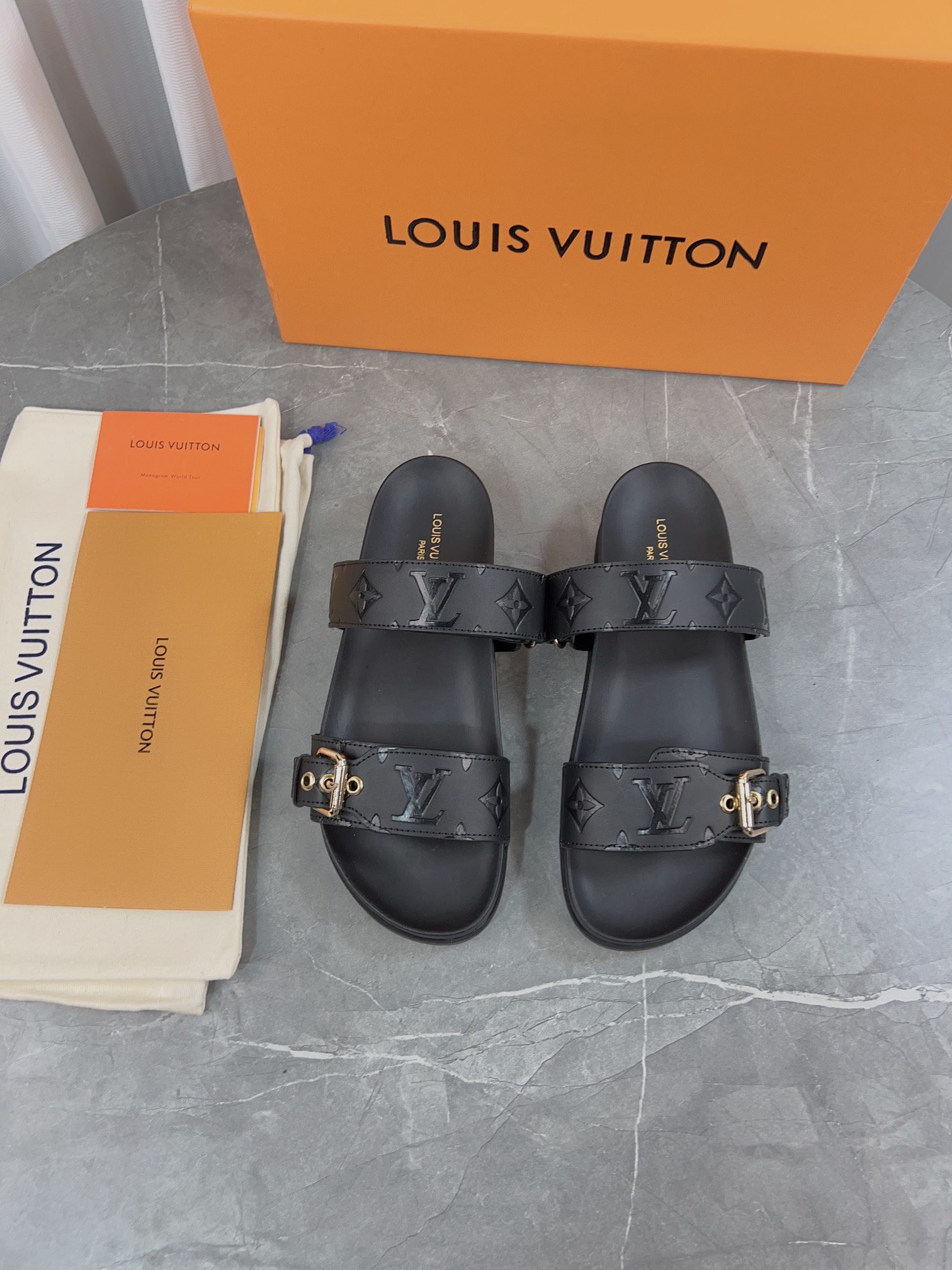 Louis Vuitton Male Slippers L-s