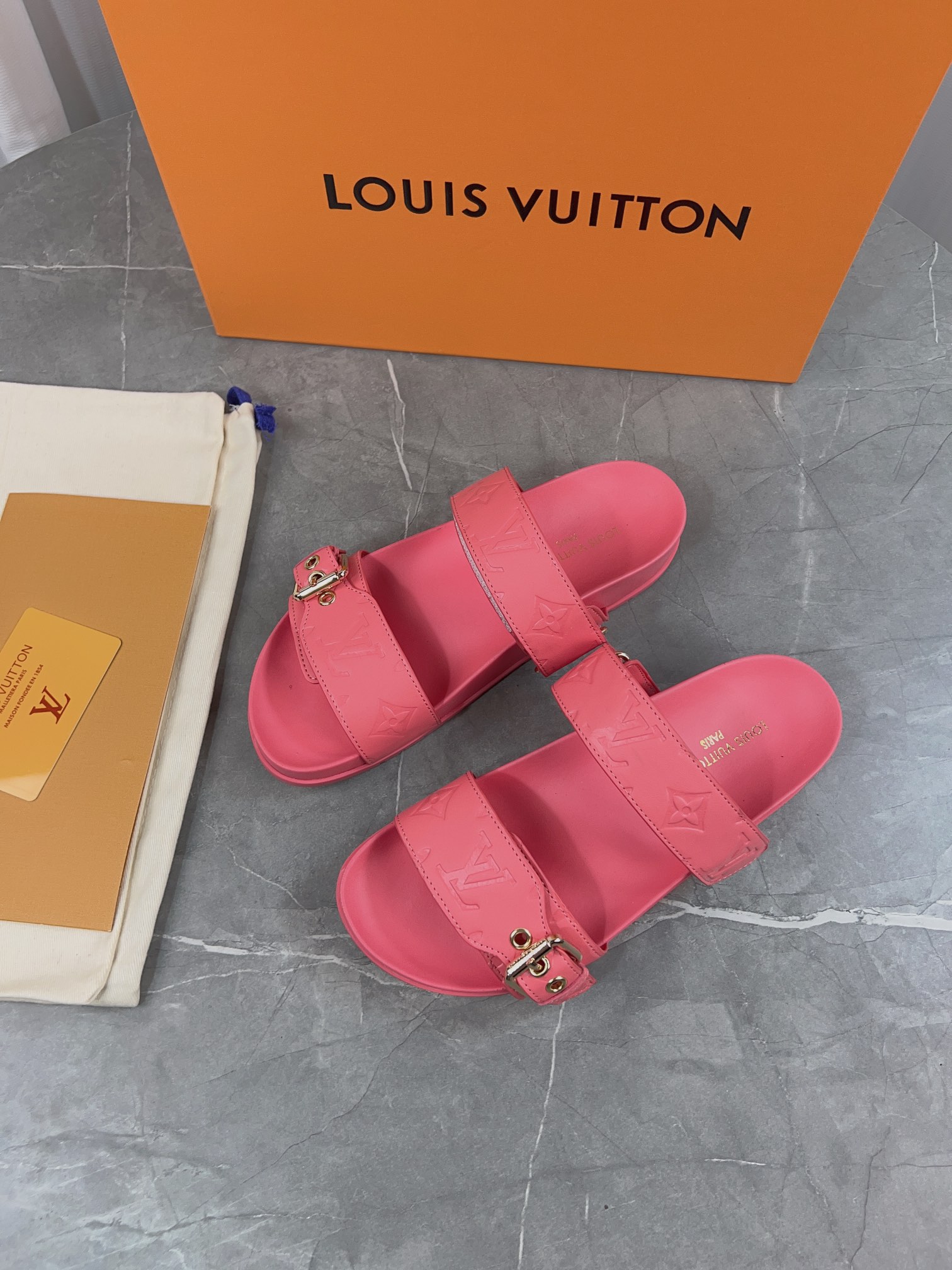 Louis Vuitton Male Slippers L-s