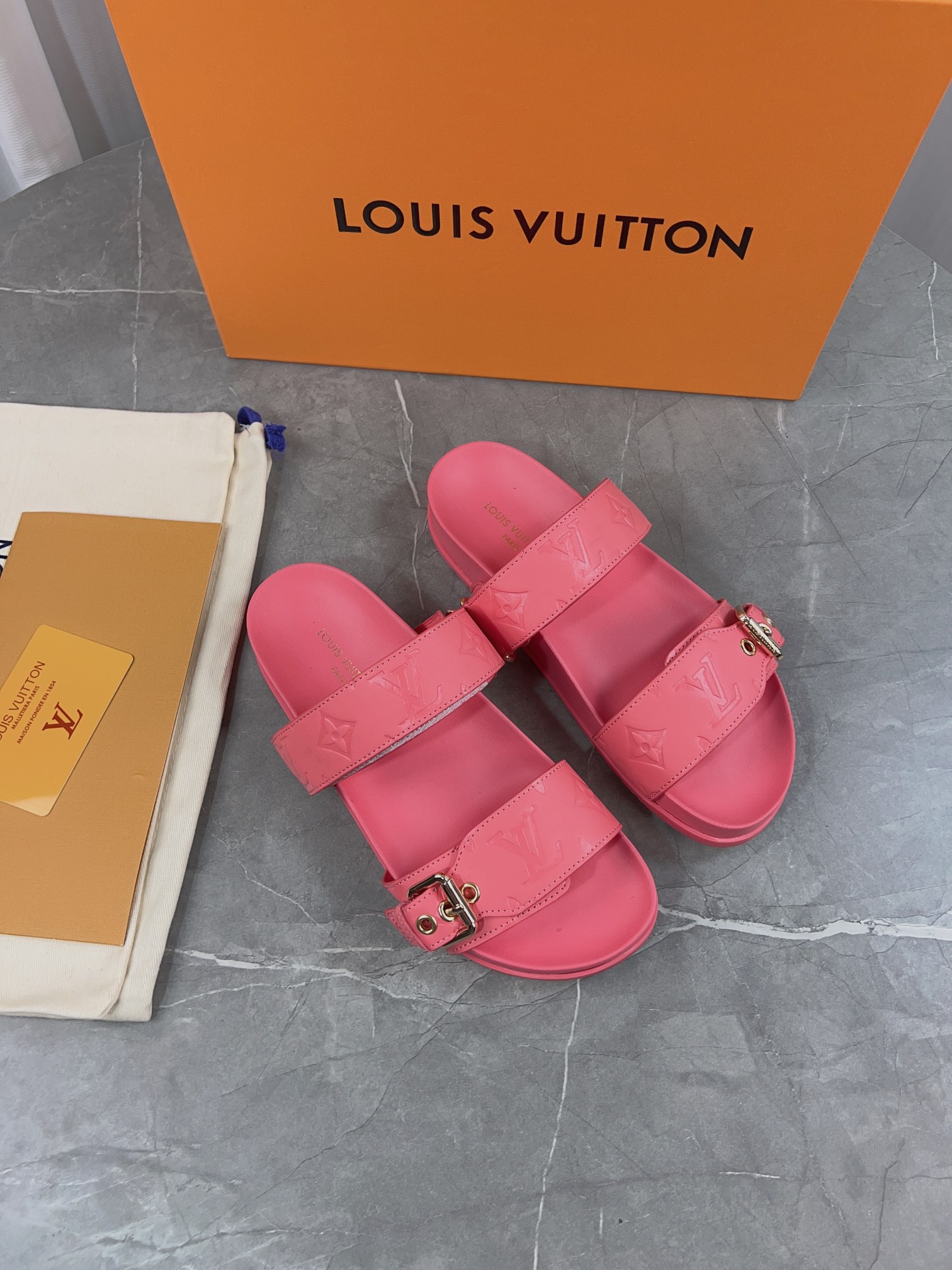 Louis Vuitton Male Slippers L-s