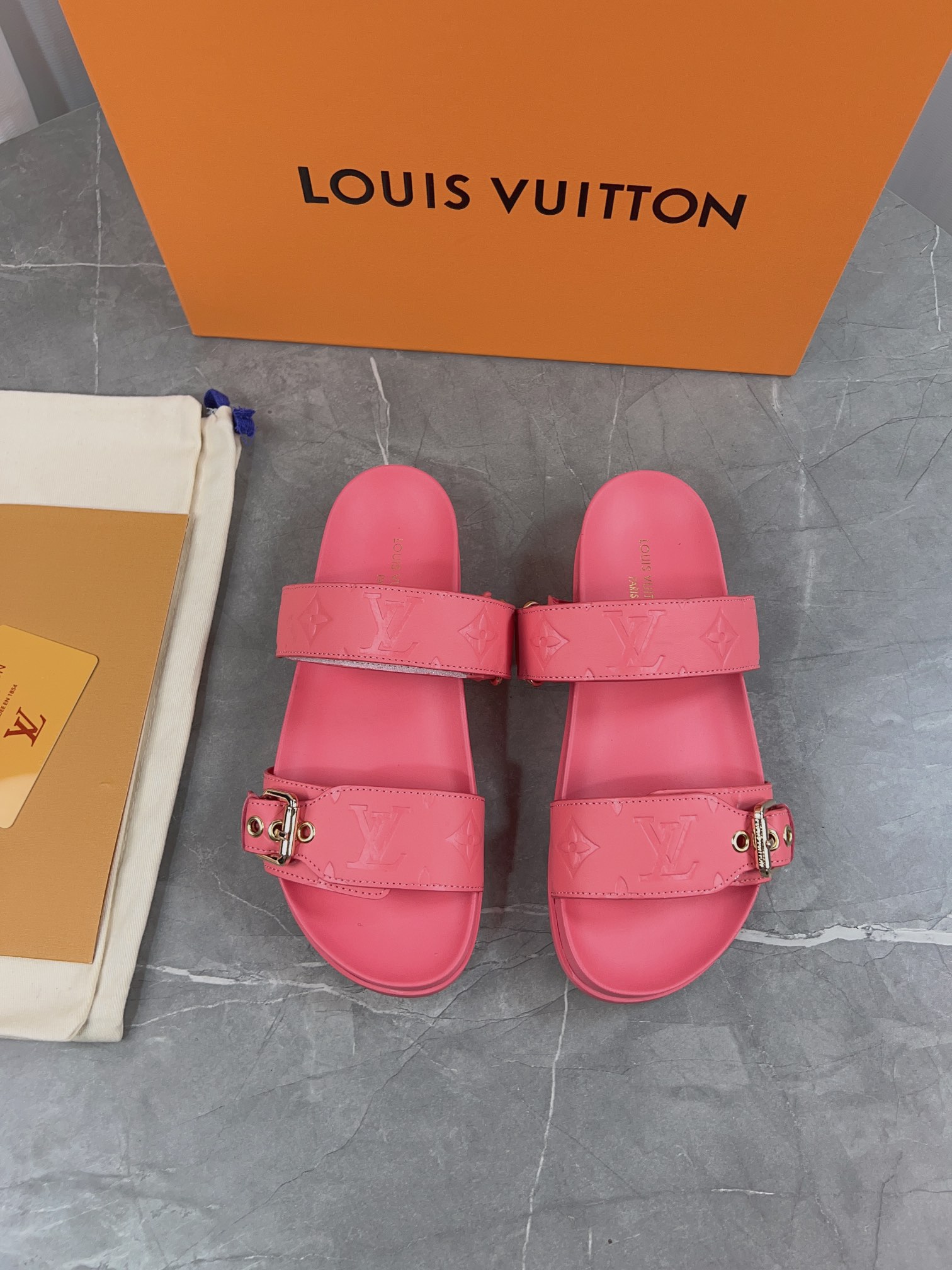 Louis Vuitton Male Slippers L-s