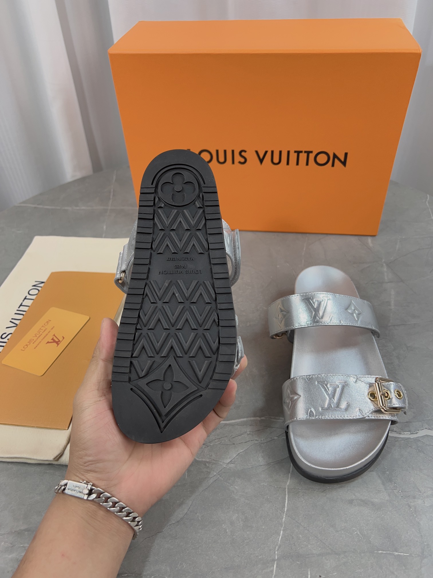 Louis Vuitton Male Slippers L-s