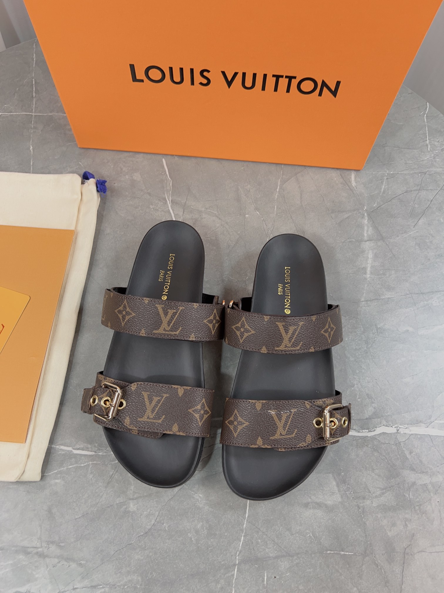 Louis Vuitton Male Slippers L-s