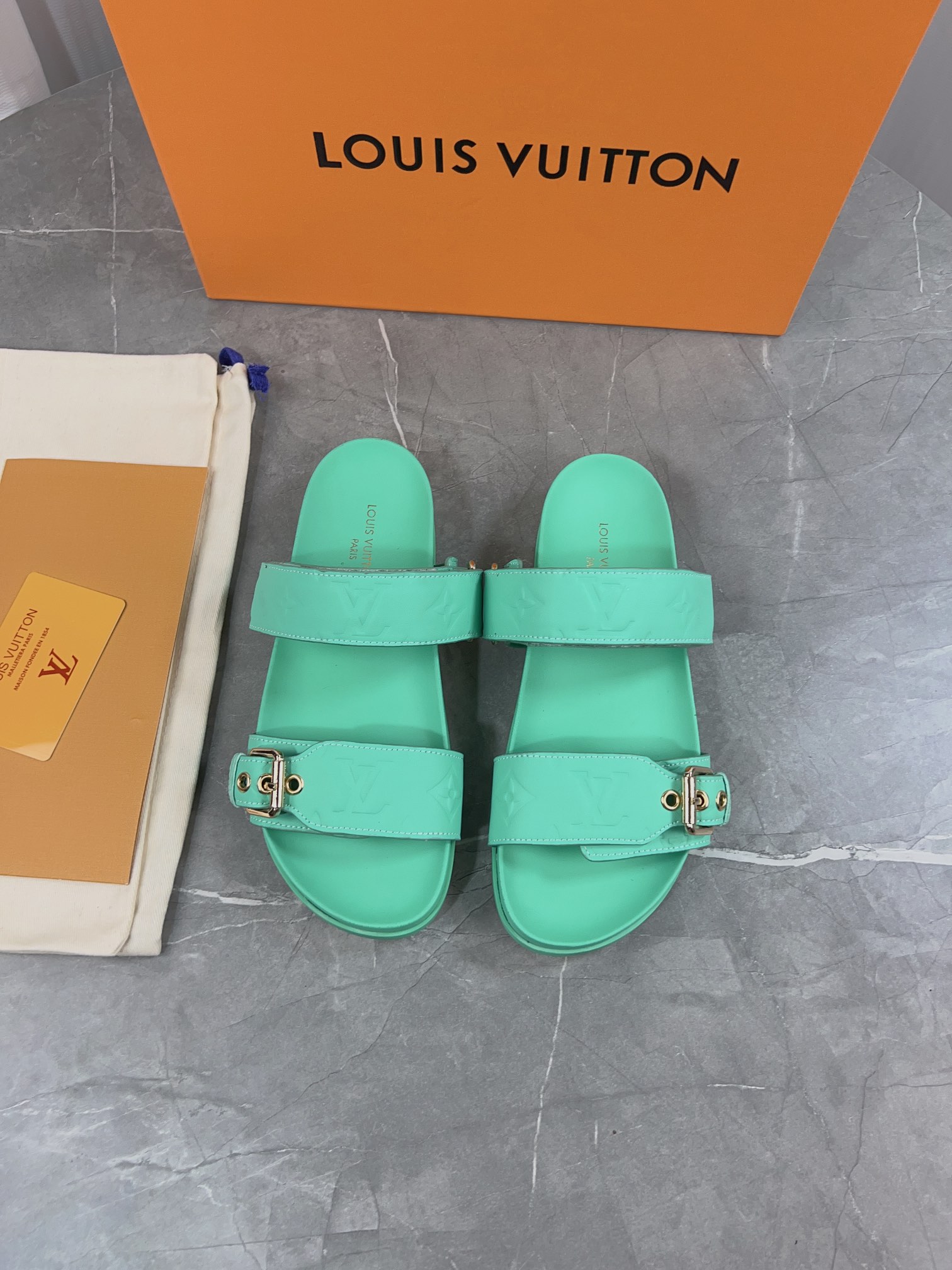 Louis Vuitton Male Slippers L-s