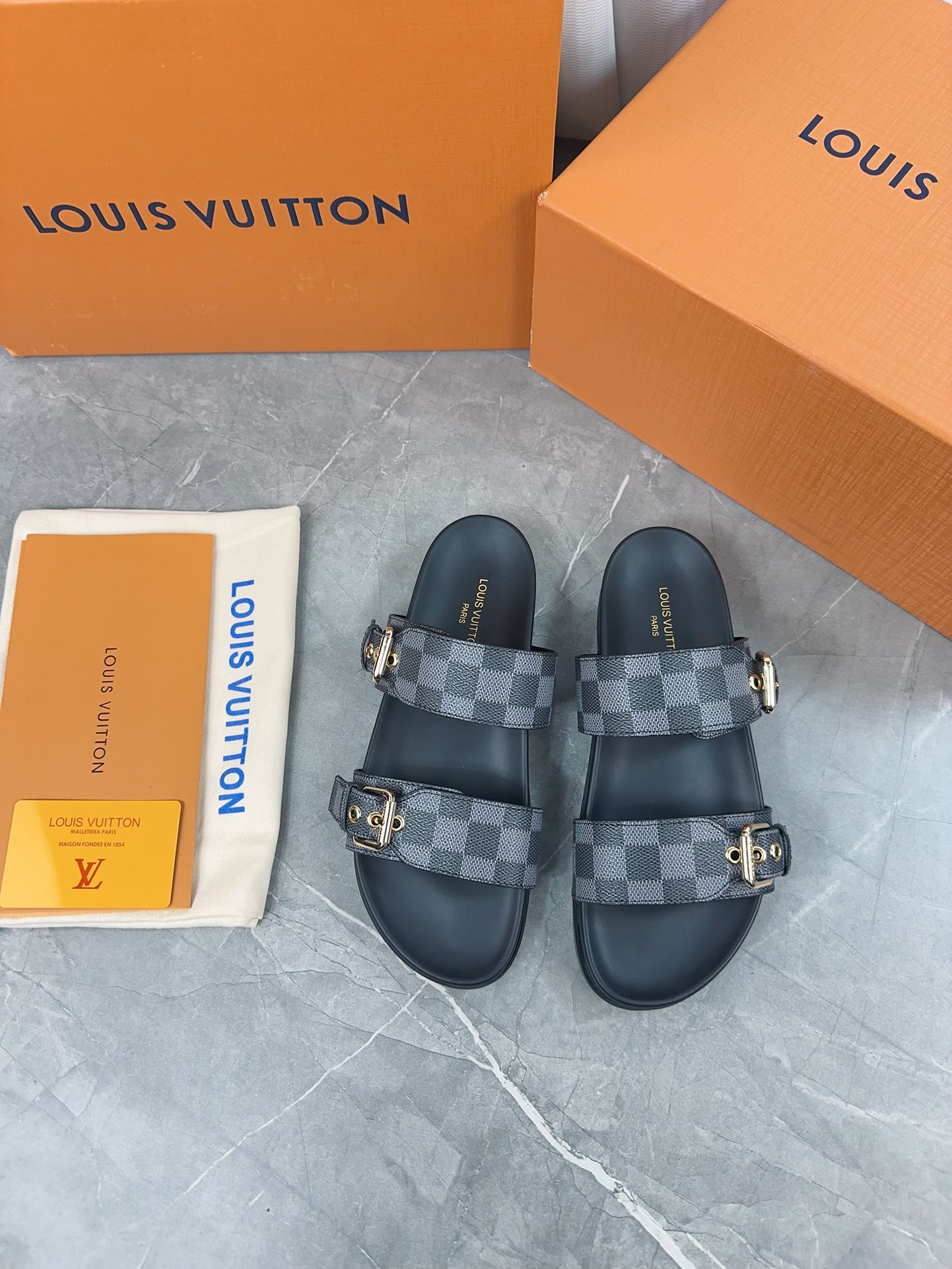 Louis Vuitton Male Slippers L-s