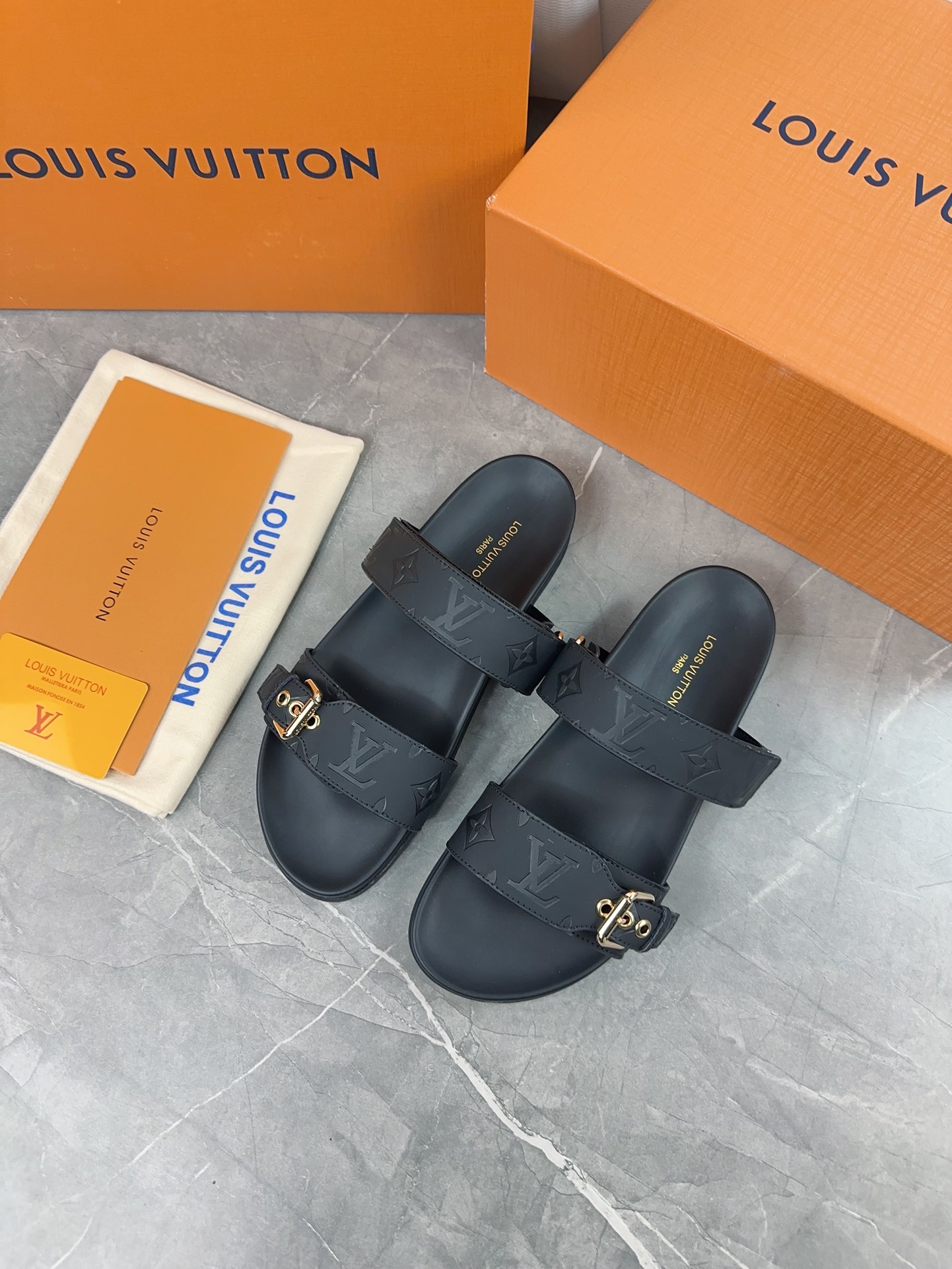 Louis Vuitton Male Slippers L-s