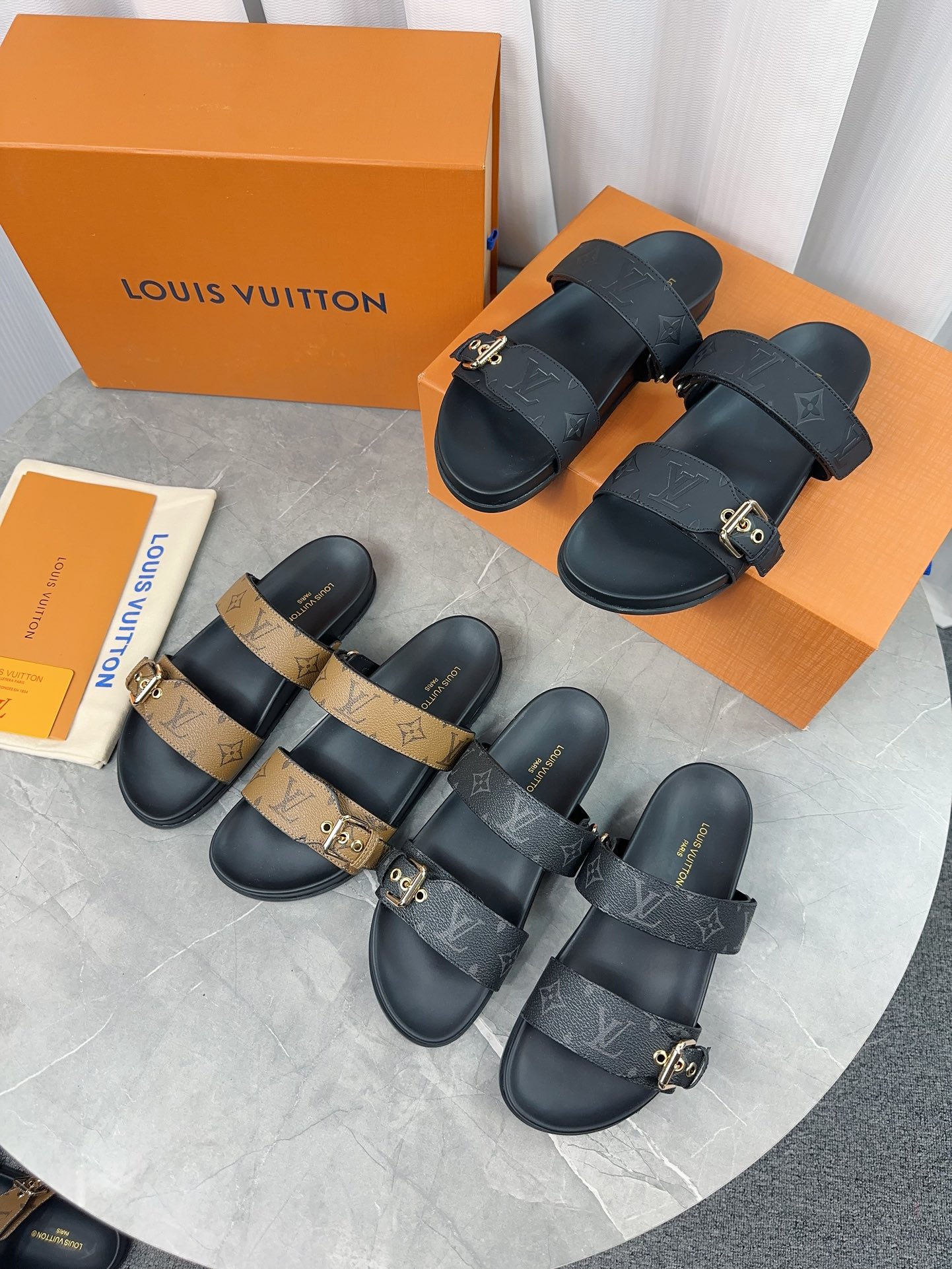 Louis Vuitton Male Slippers L-s