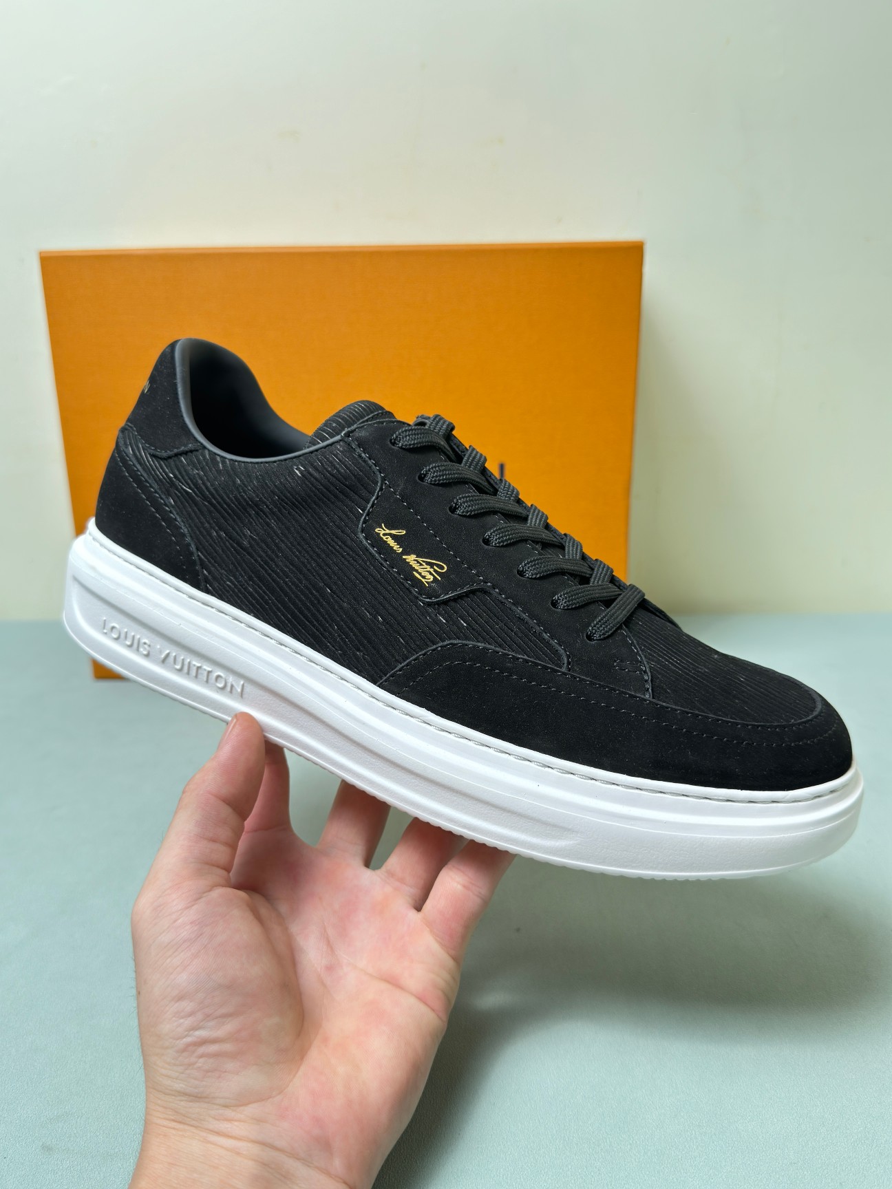 Louis Vuitton Male Sneakers 45-l