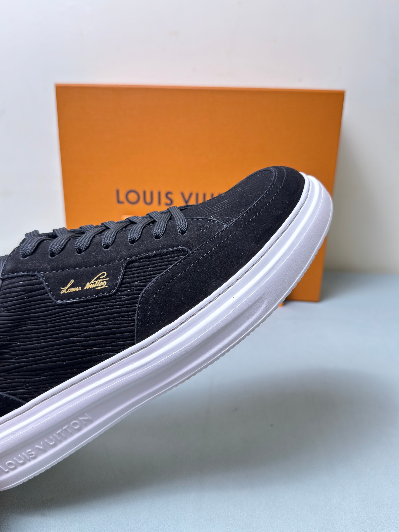 Louis Vuitton Male Sneakers 45-l