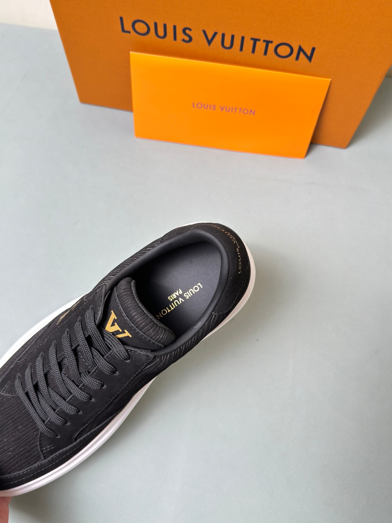 Louis Vuitton Male Sneakers 45-l