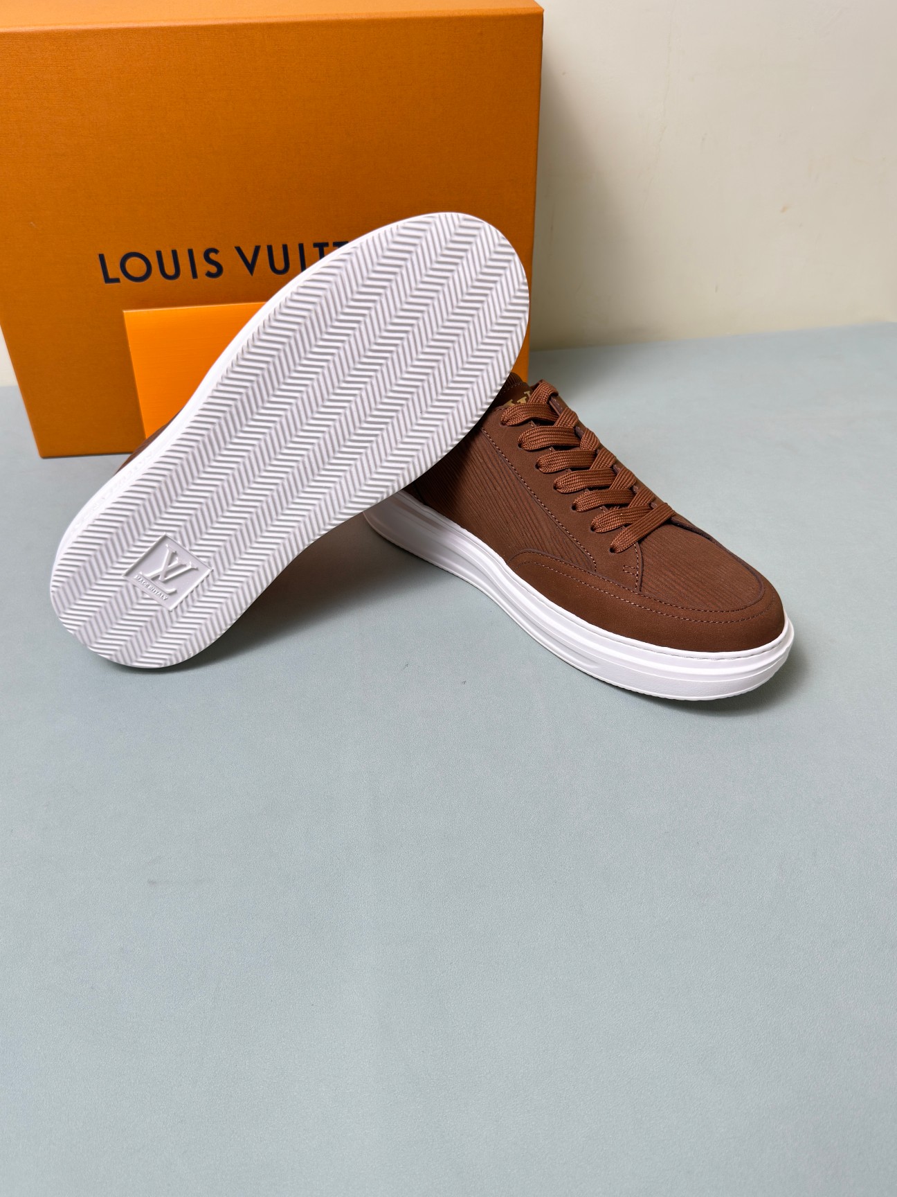 Louis Vuitton Male Sneakers 45-l