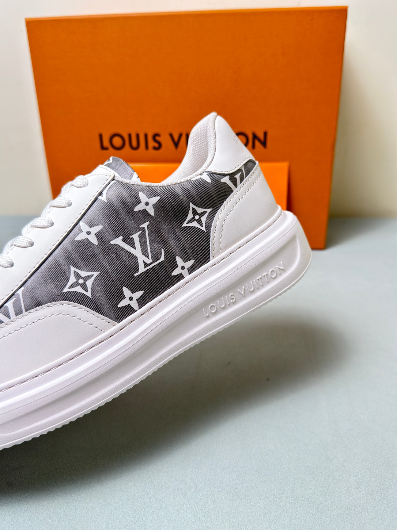 Louis Vuitton Male Sneakers 45-l