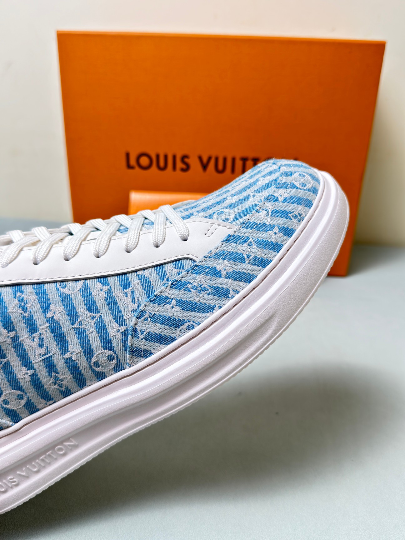 Louis Vuitton Male Sneakers 45-l