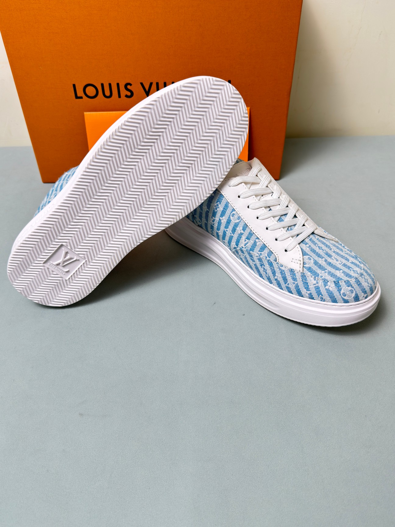 Louis Vuitton Male Sneakers 45-l