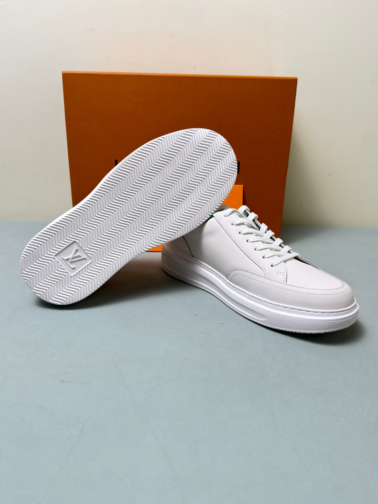 Louis Vuitton Male Sneakers 45-l
