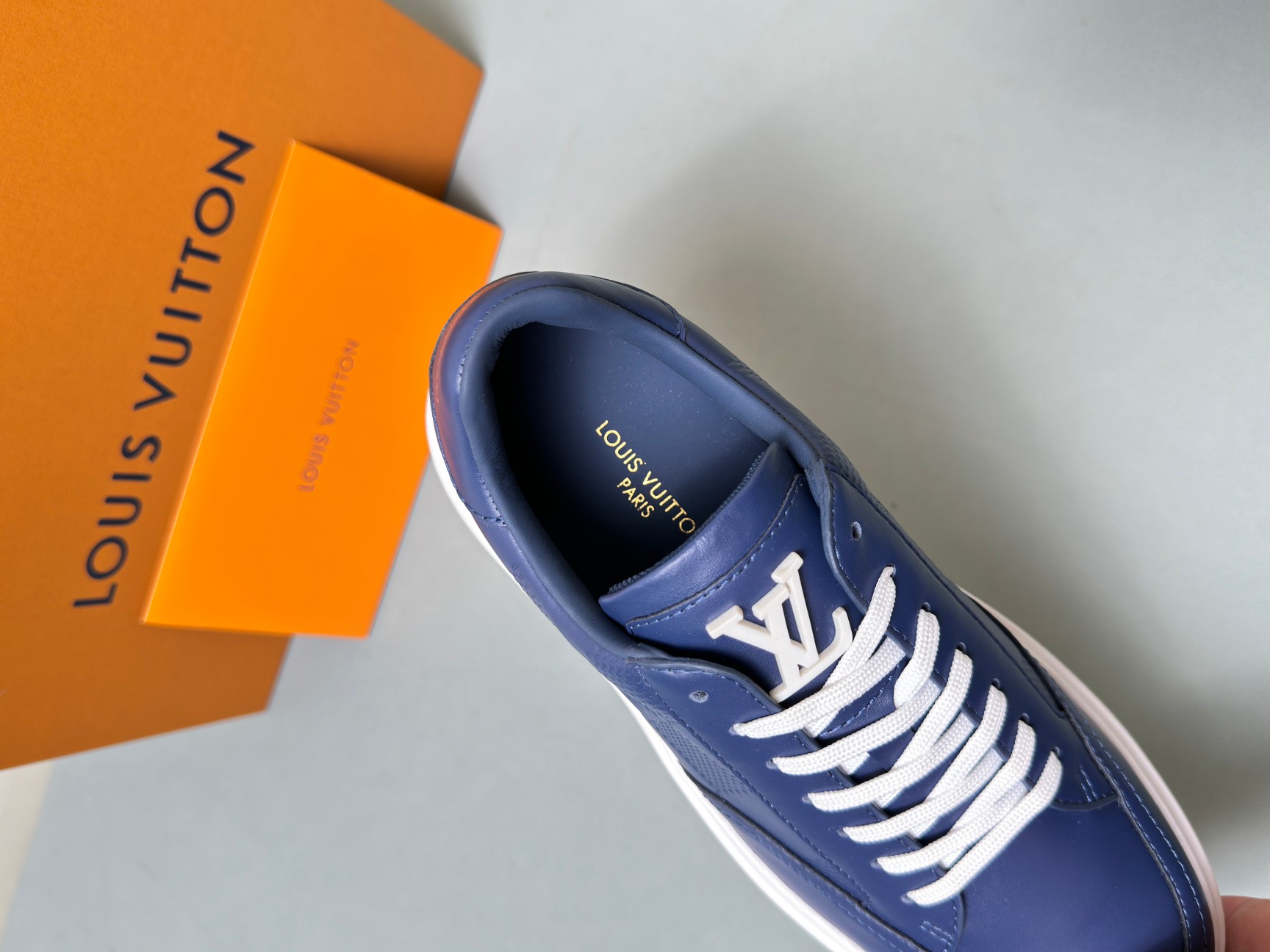 Louis Vuitton Male Sneakers 45-l