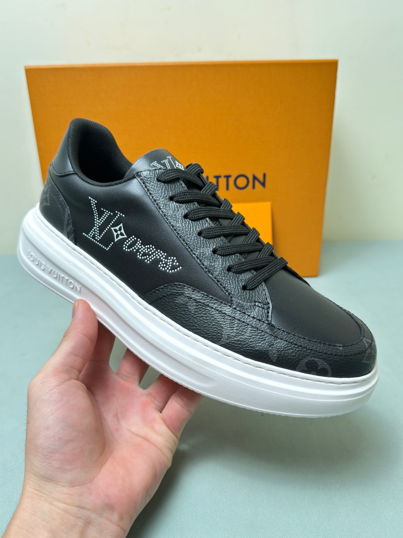 Louis Vuitton Male Sneakers 45-l