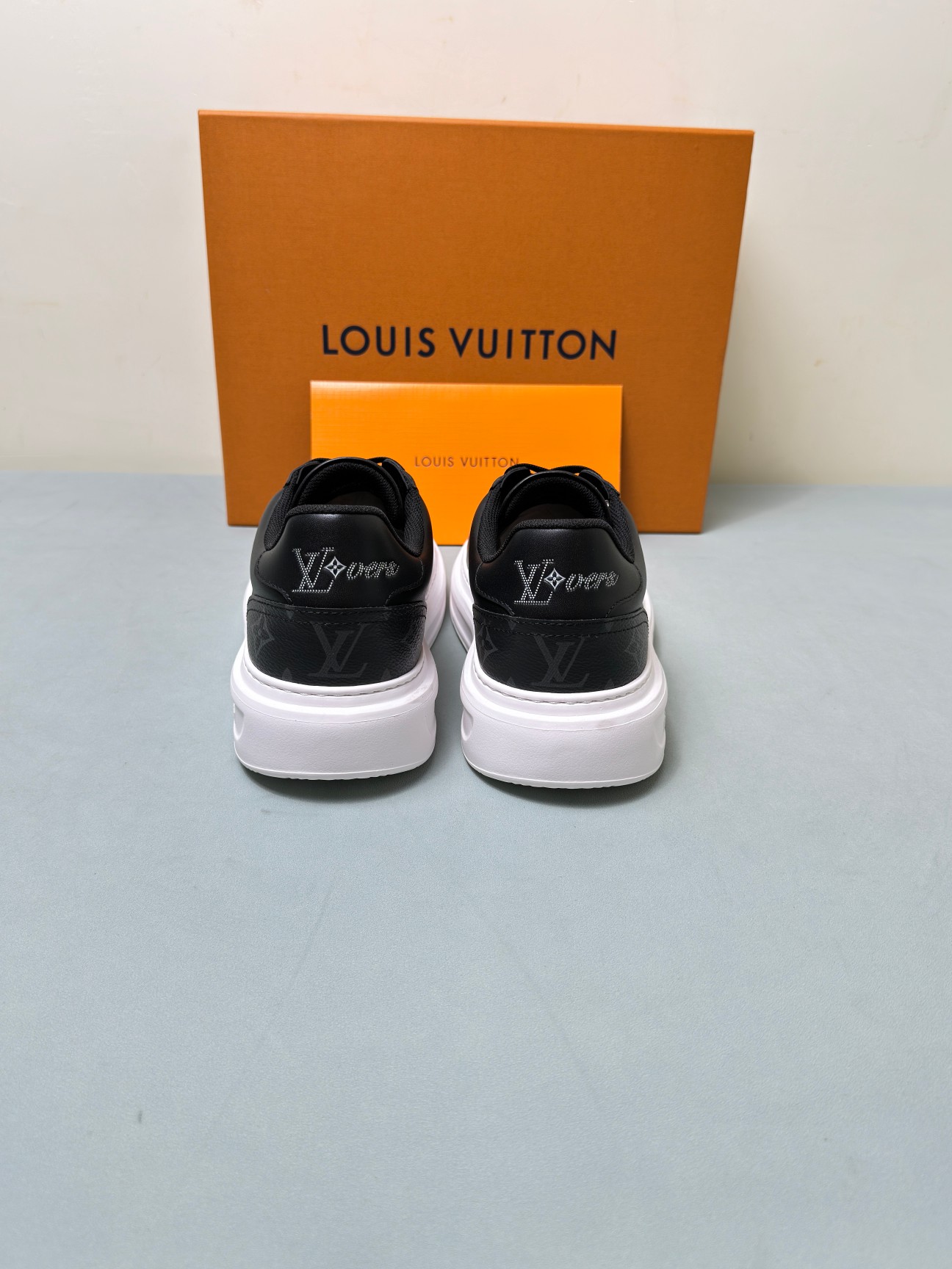 Louis Vuitton Male Sneakers 45-l