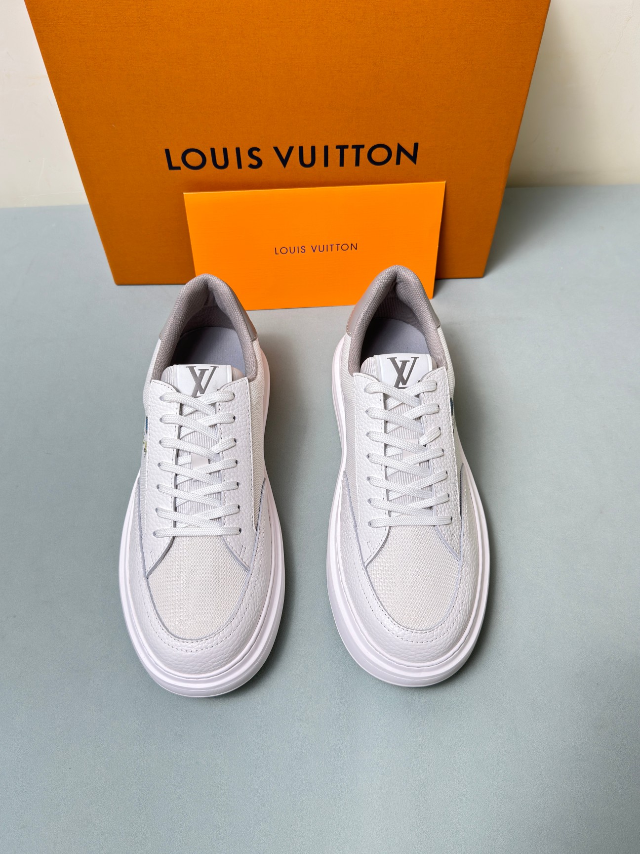 Louis Vuitton Male Sneakers 45-l